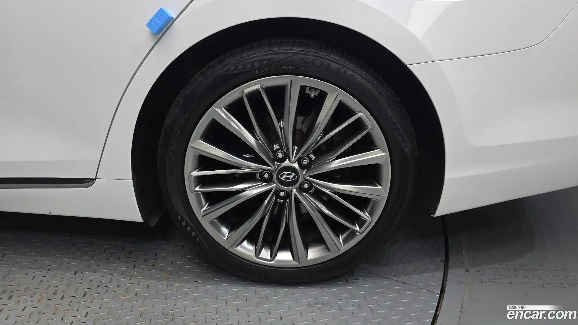 Grandeur Hyundai 2018.0-OUTER-031