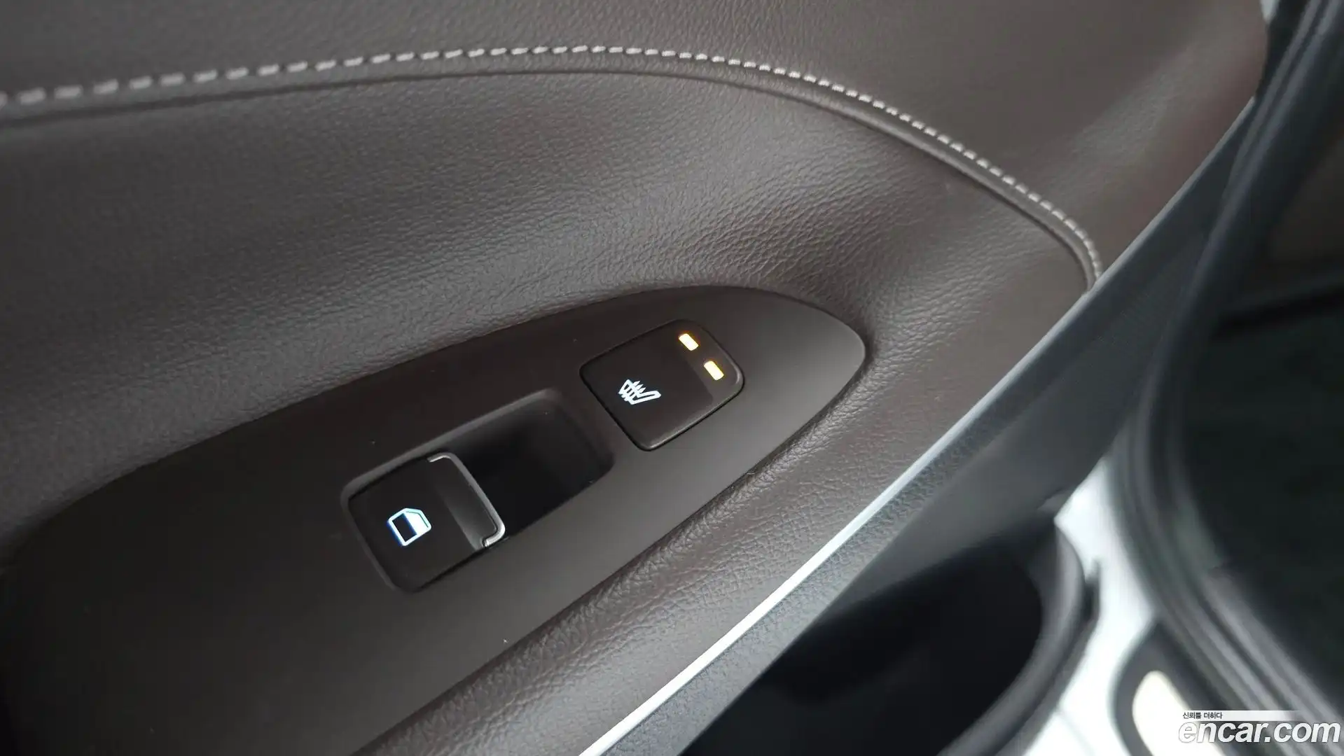 Grandeur Hyundai 2018.0-OPTION-041