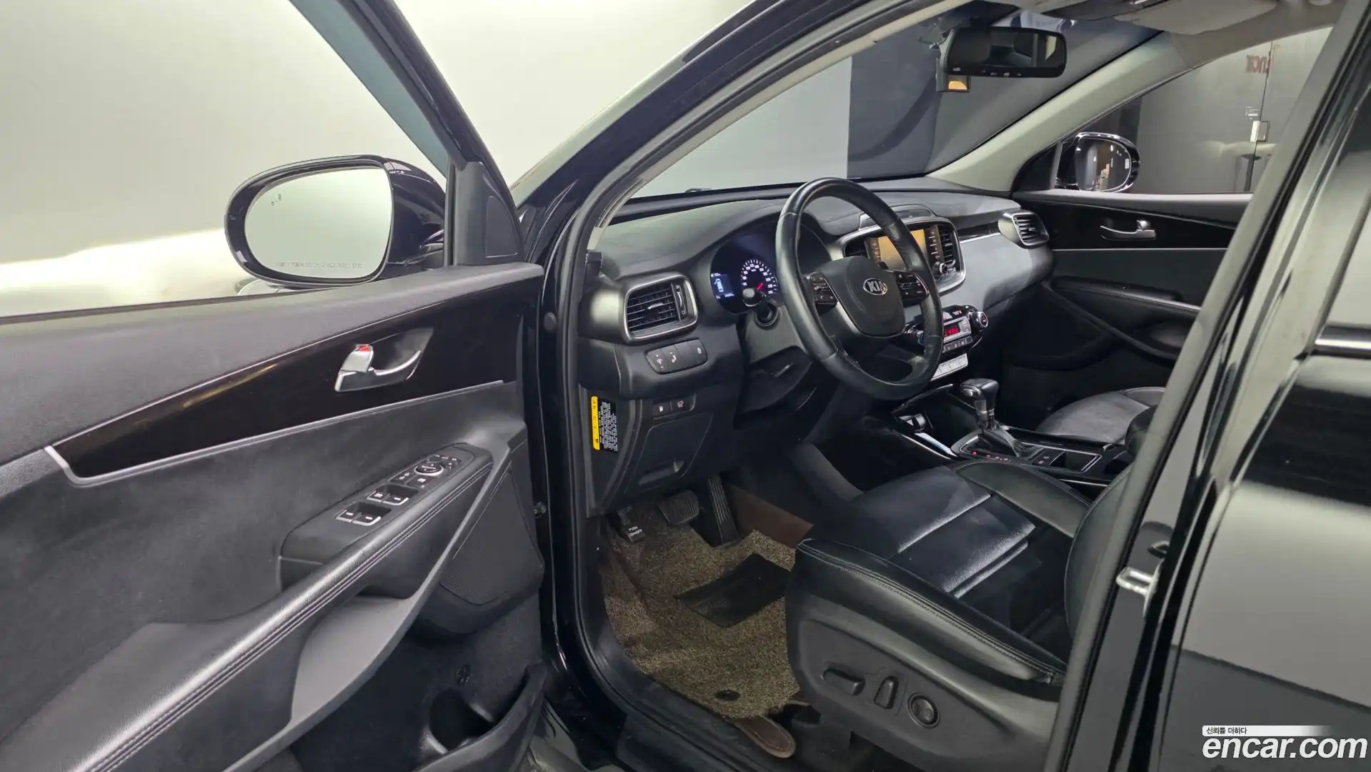 Sorento Kia 2017.9-INNER-010