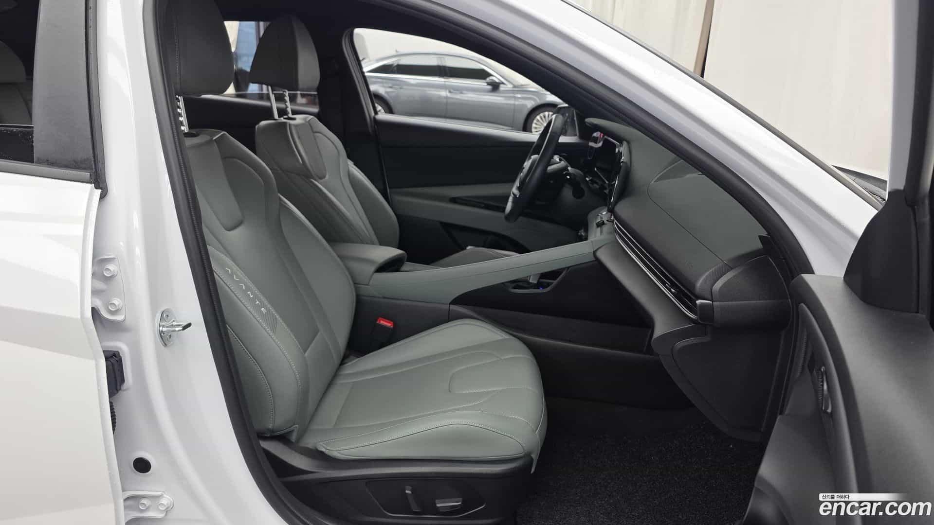 AVANTE Hyundai 2023.3-OPTION-015