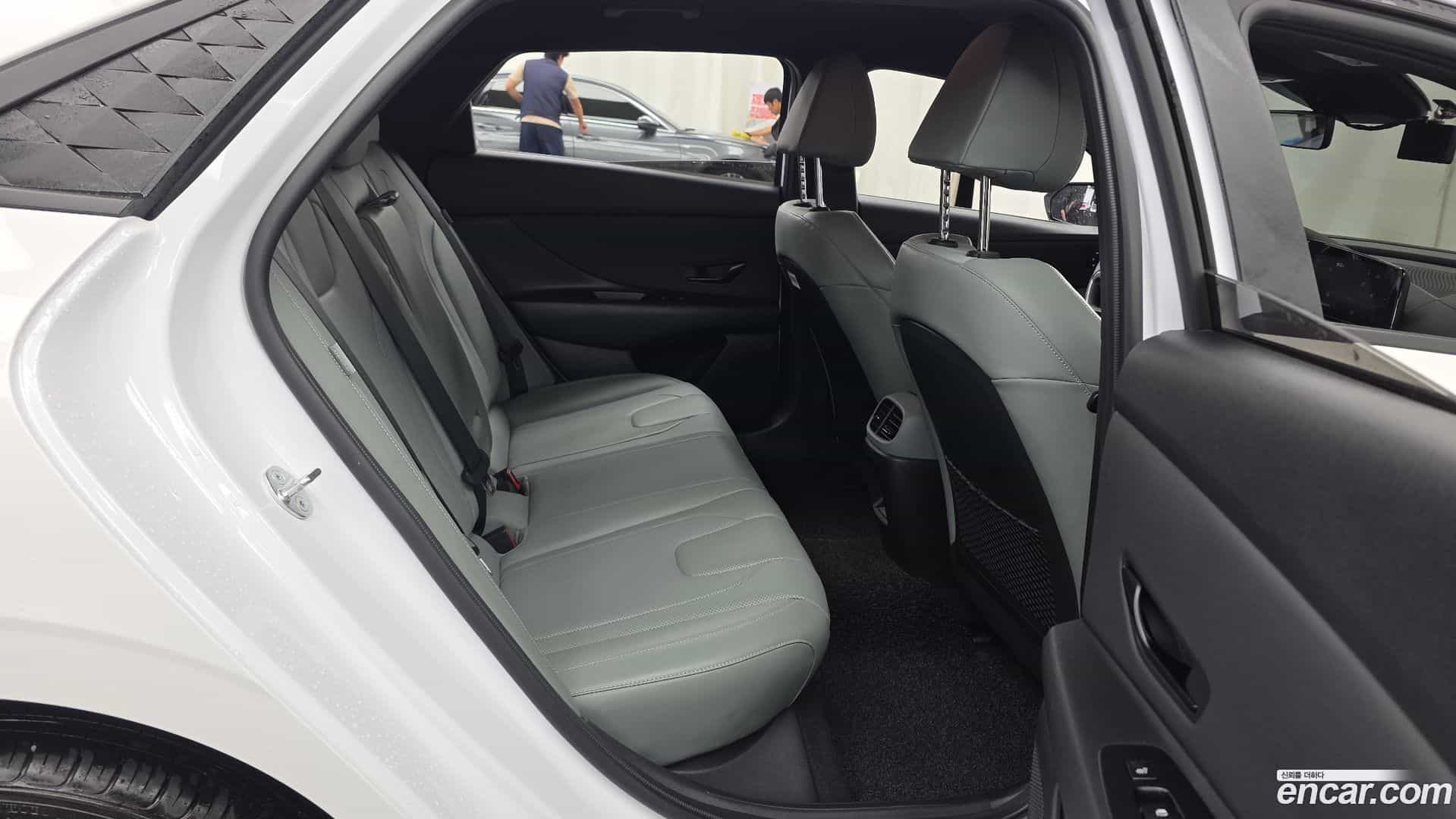 AVANTE Hyundai 2023.3-OPTION-016