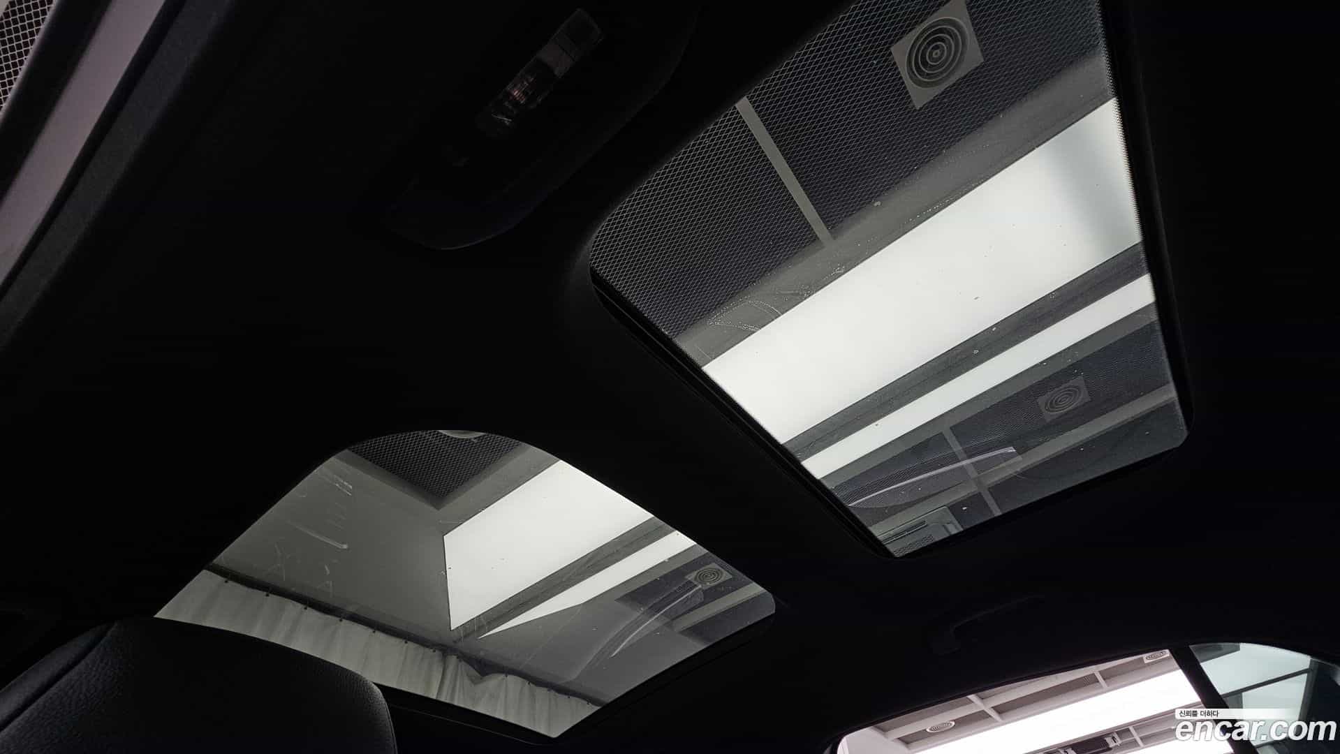 GLA-Class Mercedes-Benz 2019.3-OPTION-021