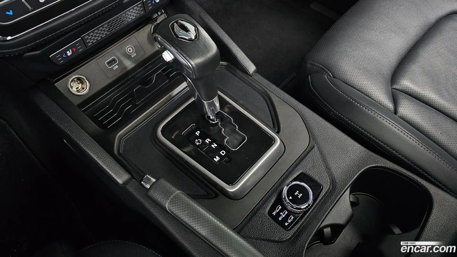 Rexton KG Mobility 2019.0-INNER-009