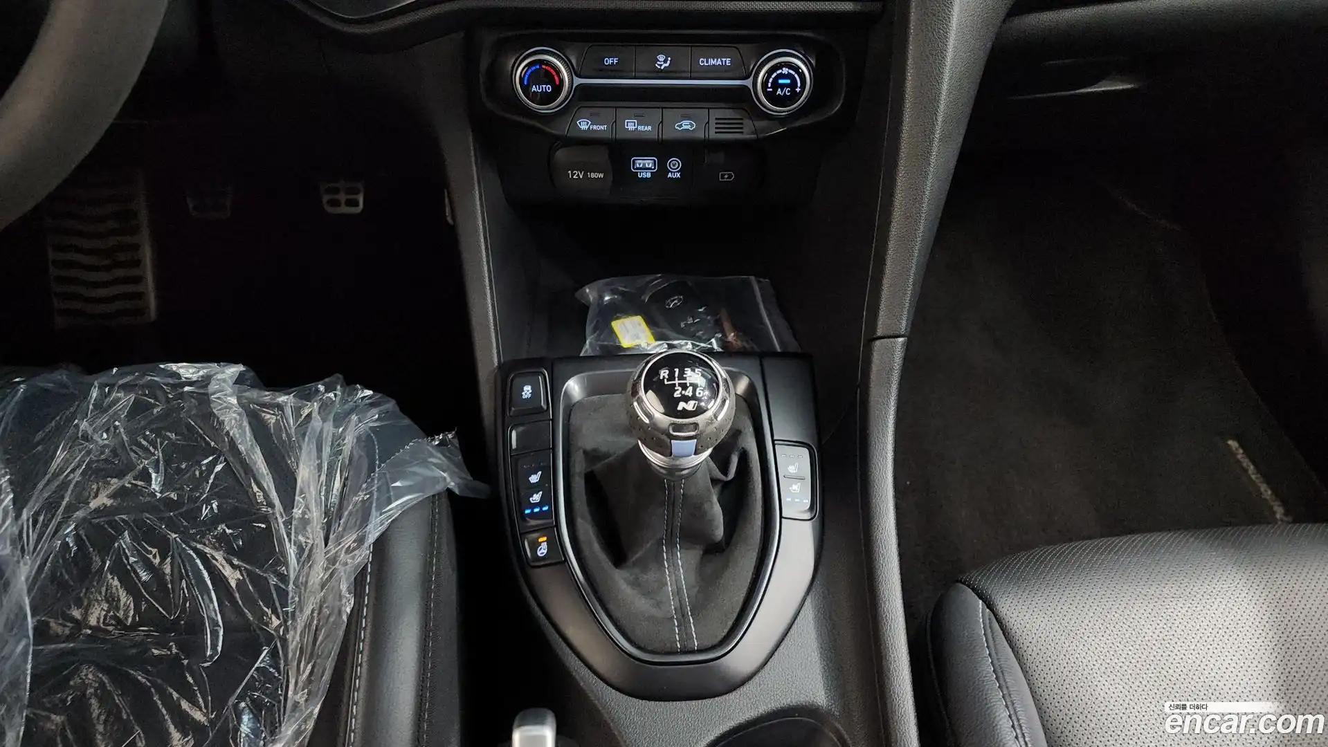 Veloster Hyundai 2019.11-INNER-009