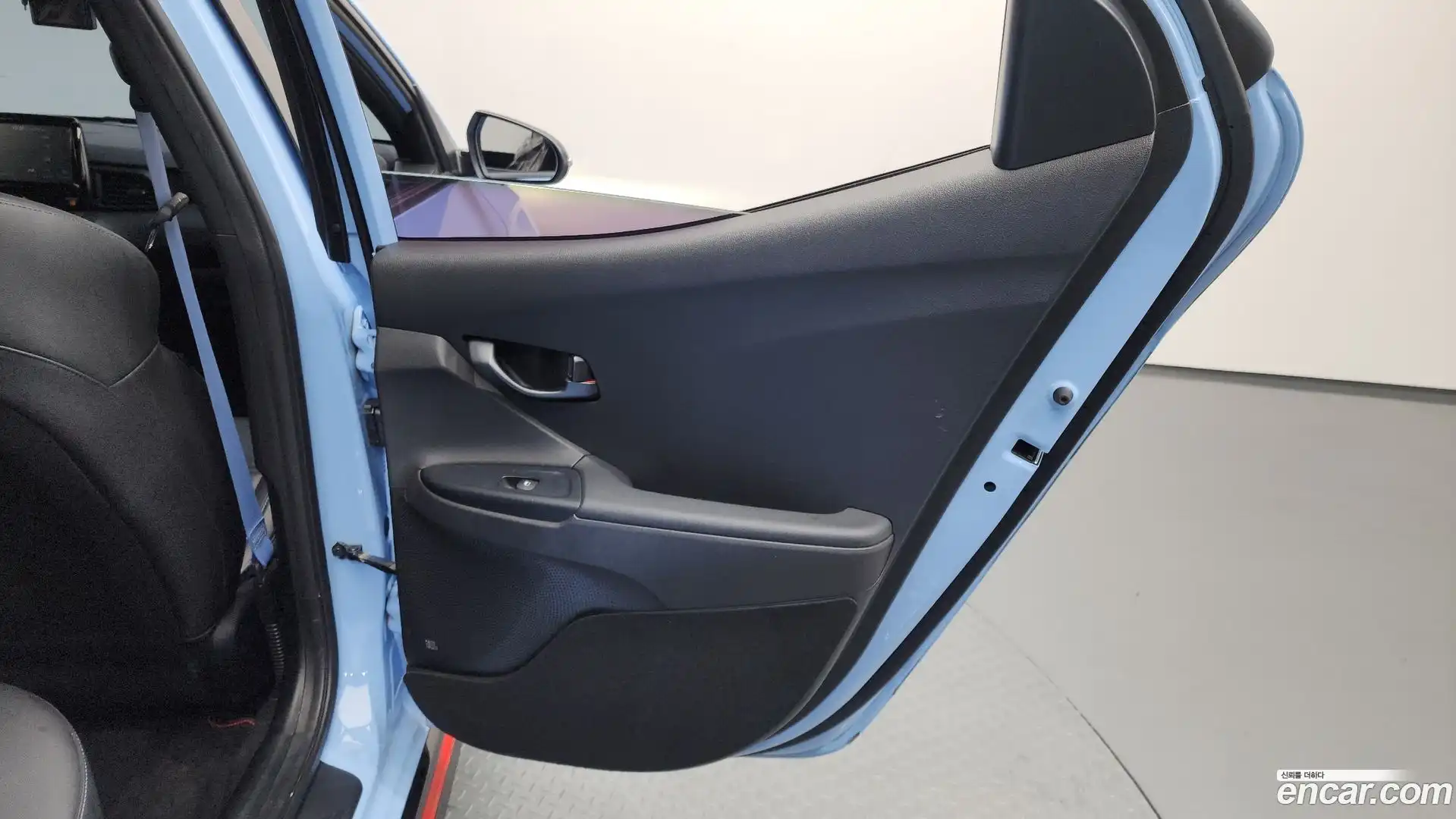 Veloster Hyundai 2019.11-INNER-035