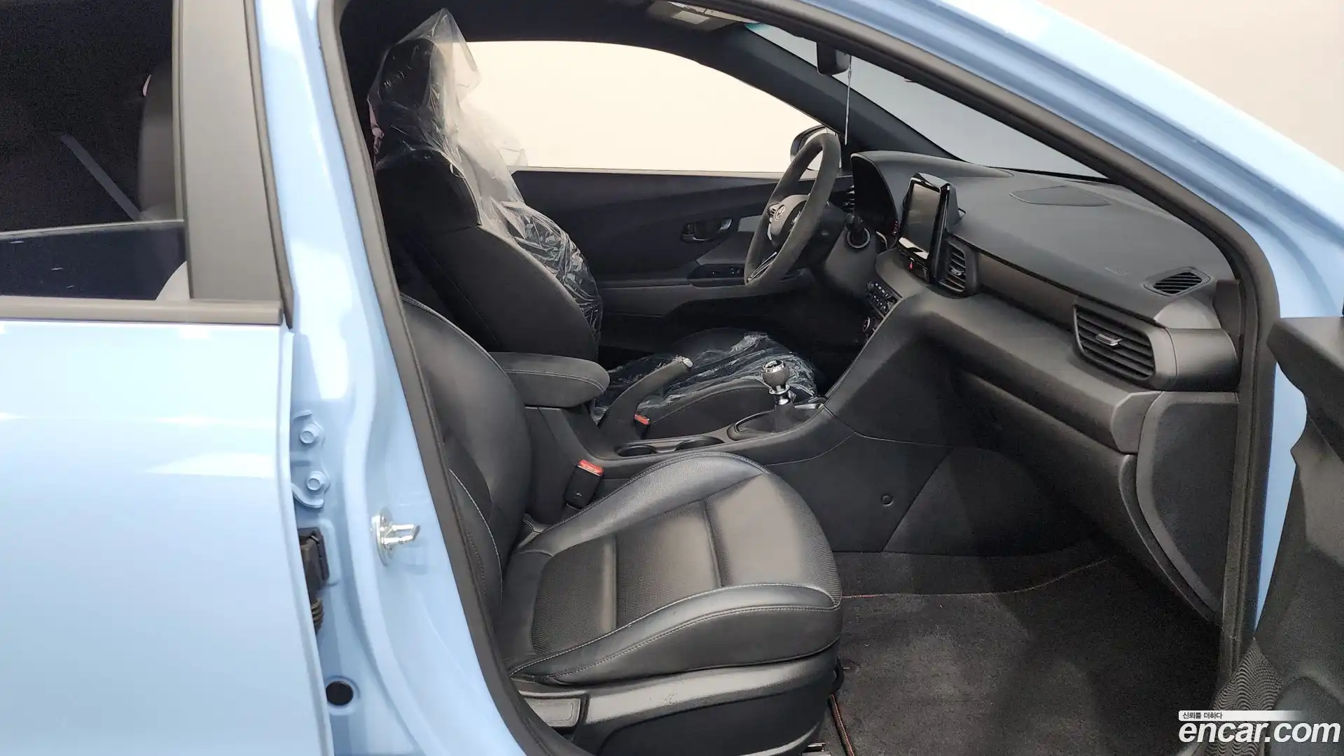 Veloster Hyundai 2019.11-INNER-036