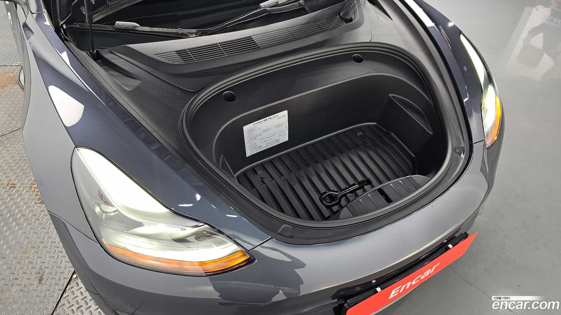 Model 3 Tesla 2022.7-OUTER-006