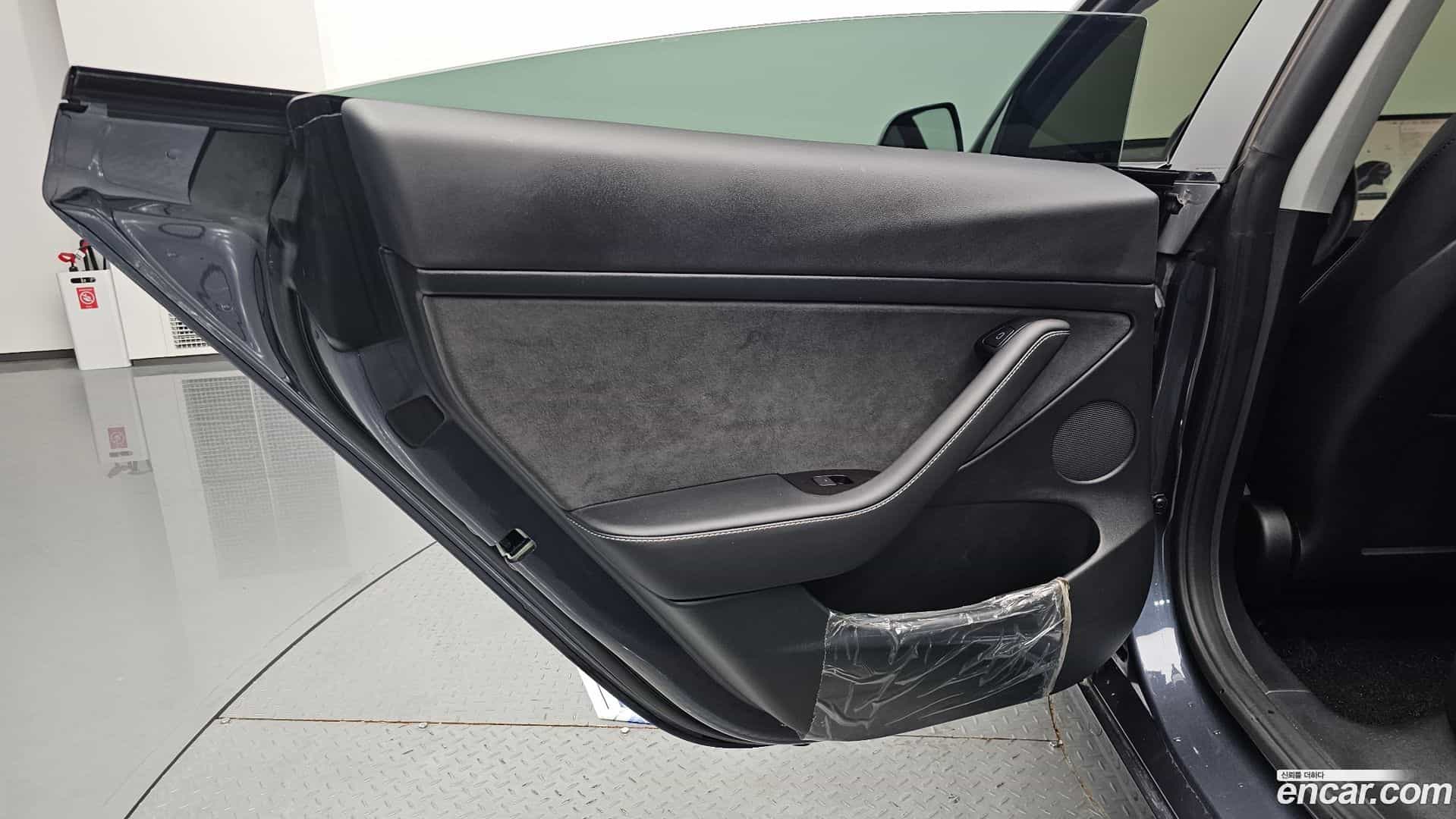 Model 3 Tesla 2022.7-INNER-035