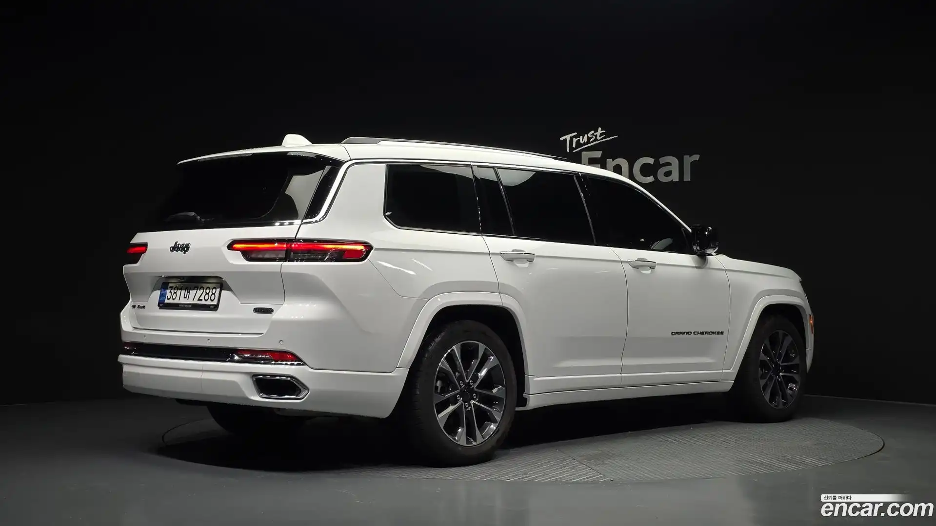 Cherokee Jeep 2022.11-OUTER-002