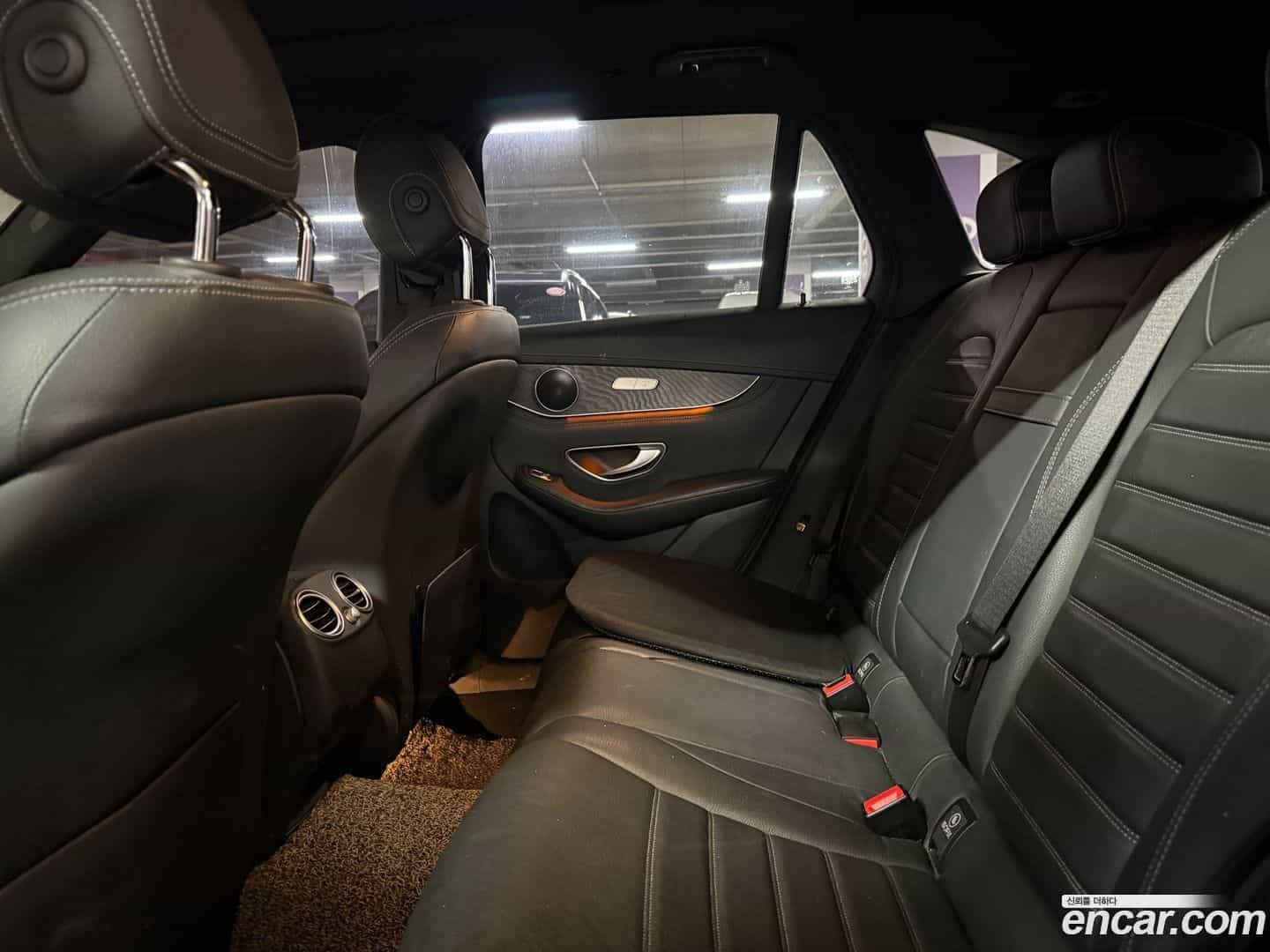 GLC-Class Mercedes-Benz 2016.4-OUTER-006