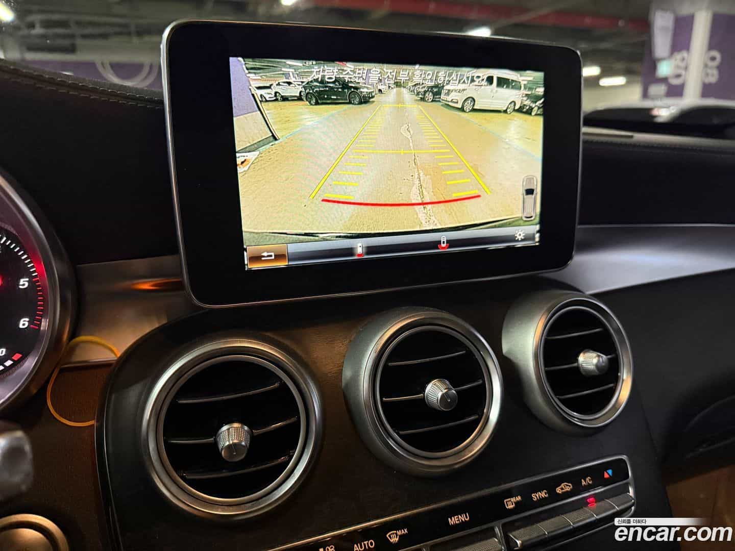 GLC-Class Mercedes-Benz 2016.4-OPTION-016