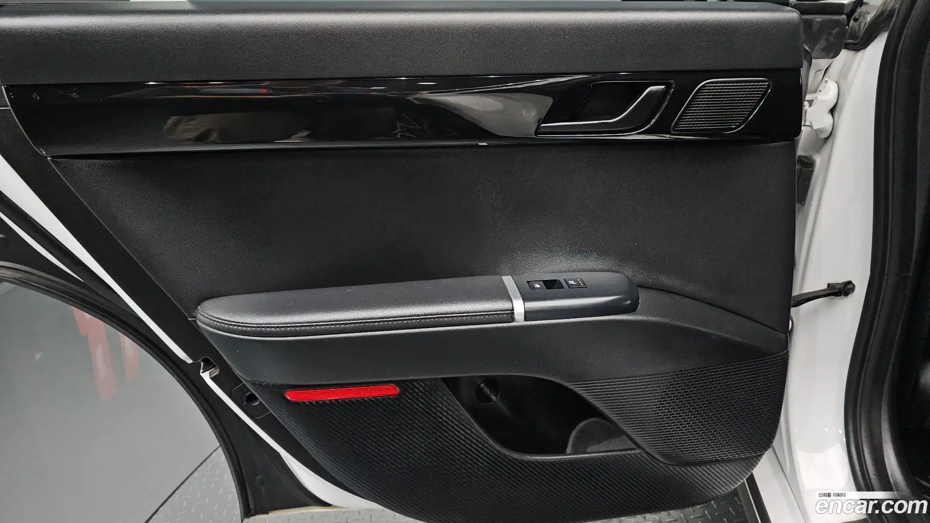 Grandeur Hyundai 2023.4-INNER-035