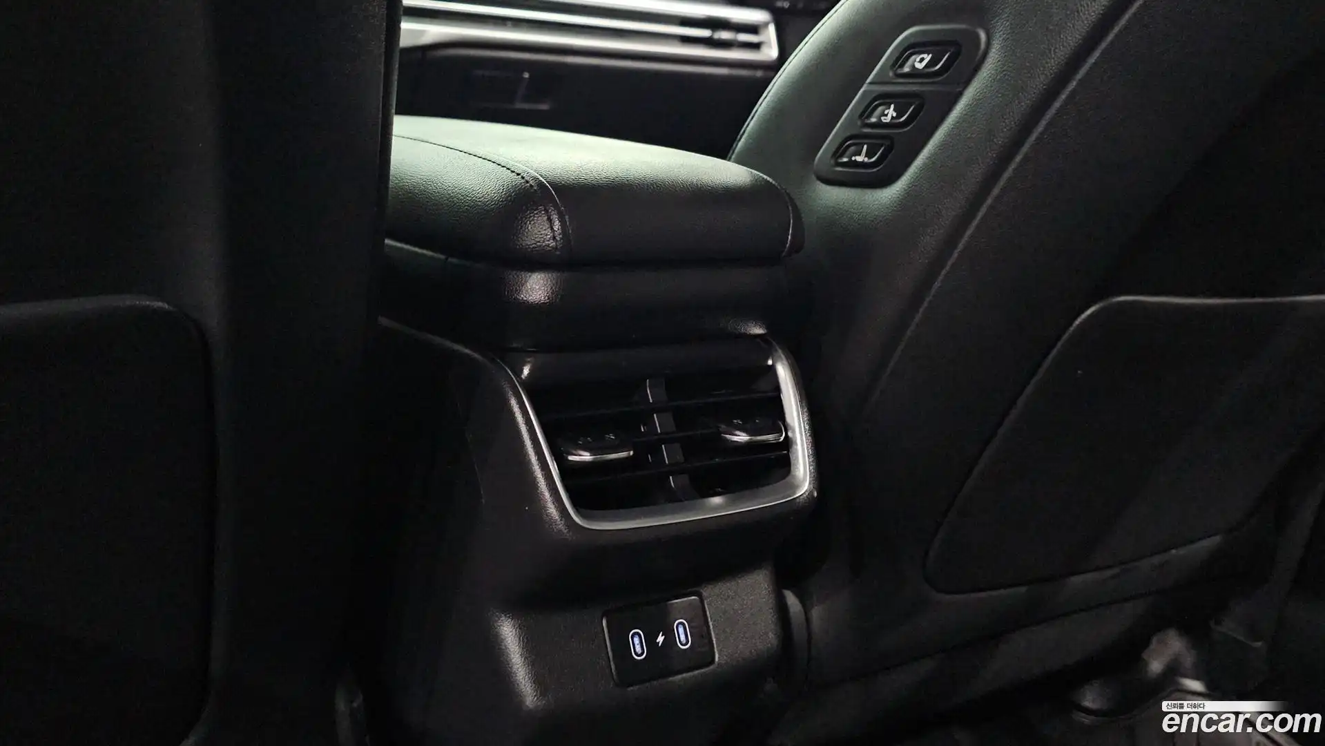 Grandeur Hyundai 2023.4-OPTION-048