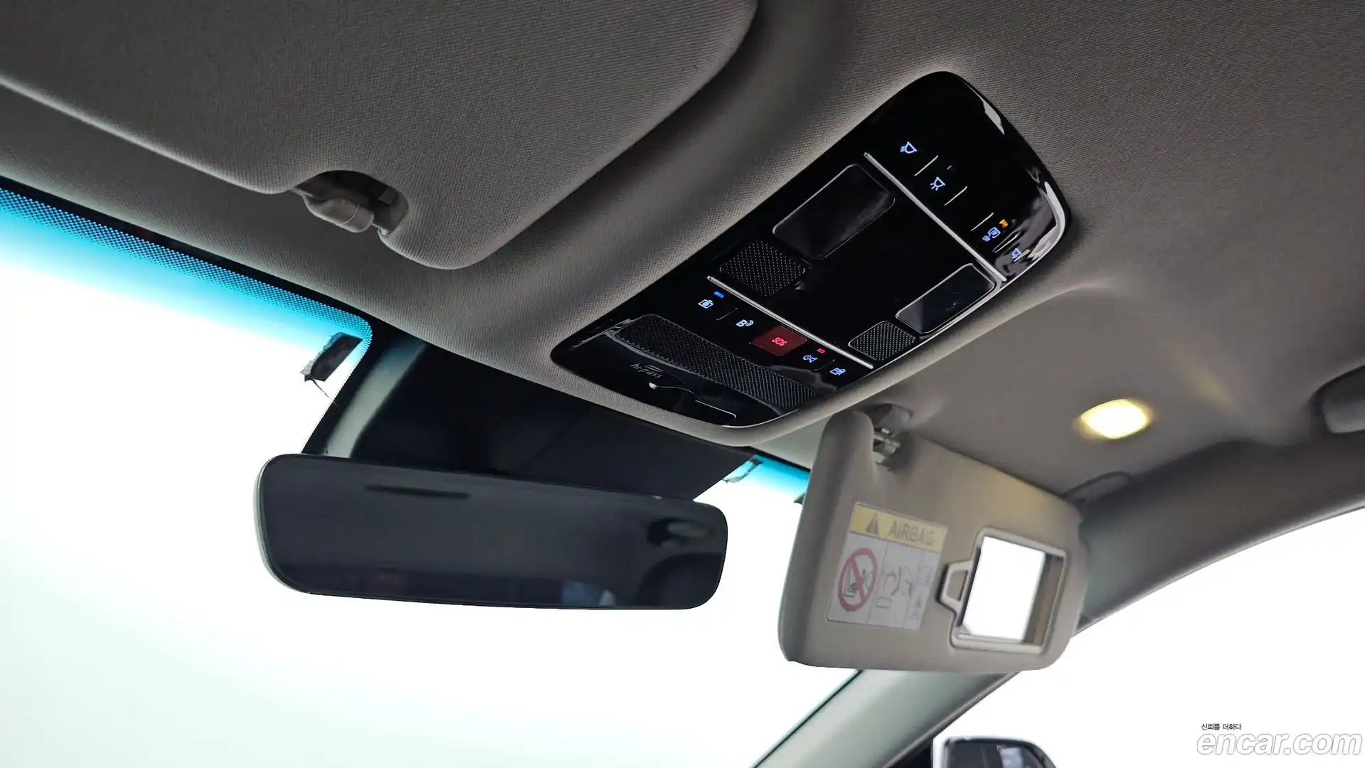 Grandeur Hyundai 2023.4-OPTION-051
