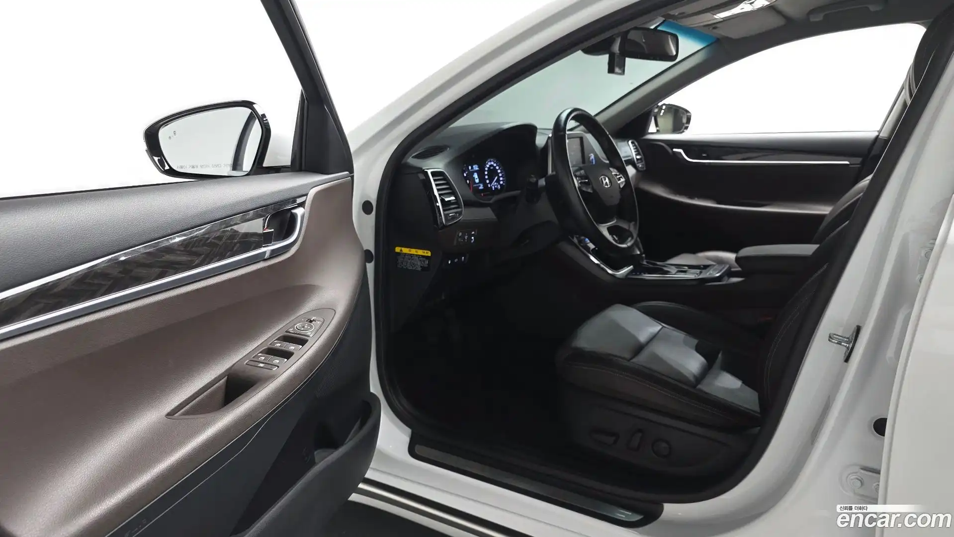Grandeur Hyundai 2019.4-INNER-010