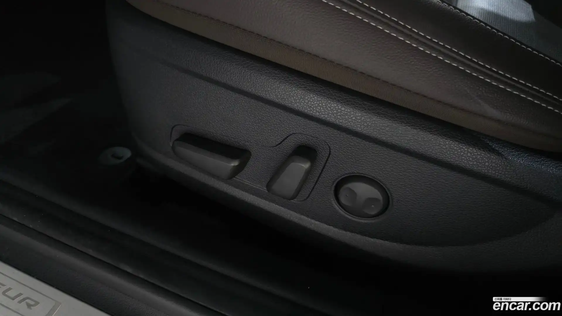 Grandeur Hyundai 2019.4-OPTION-021