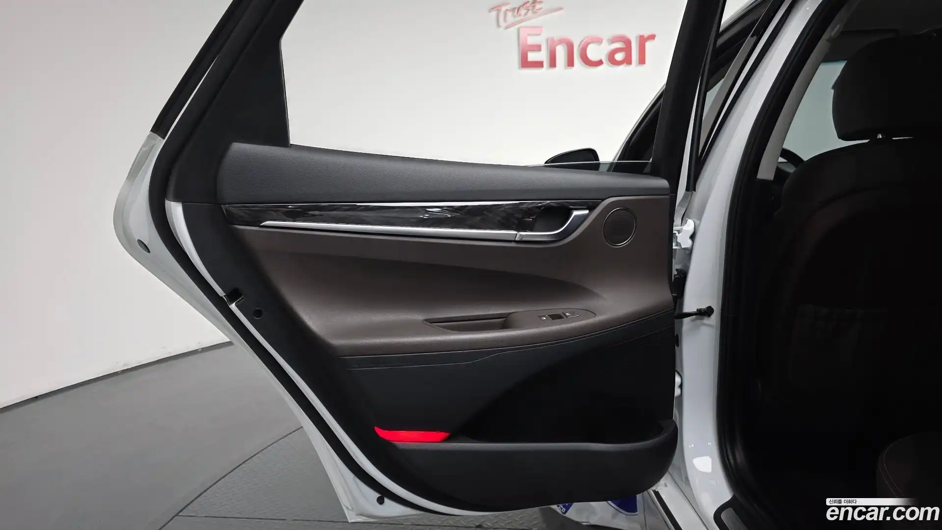 Grandeur Hyundai 2019.4-INNER-035