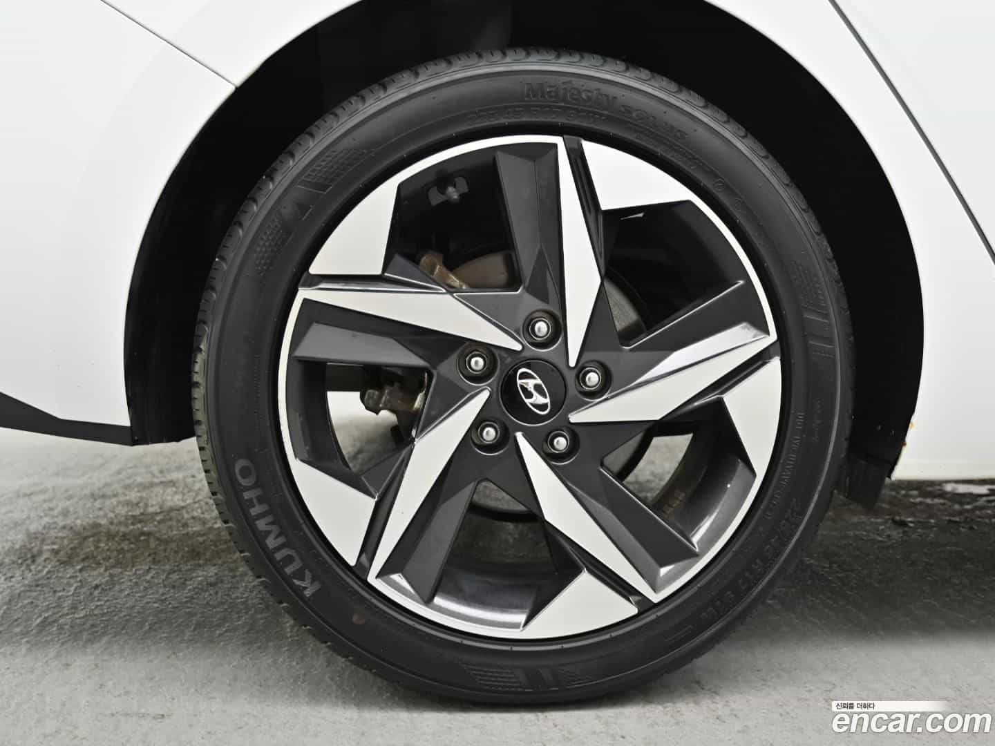 AVANTE Hyundai 2021.10-OUTER-005