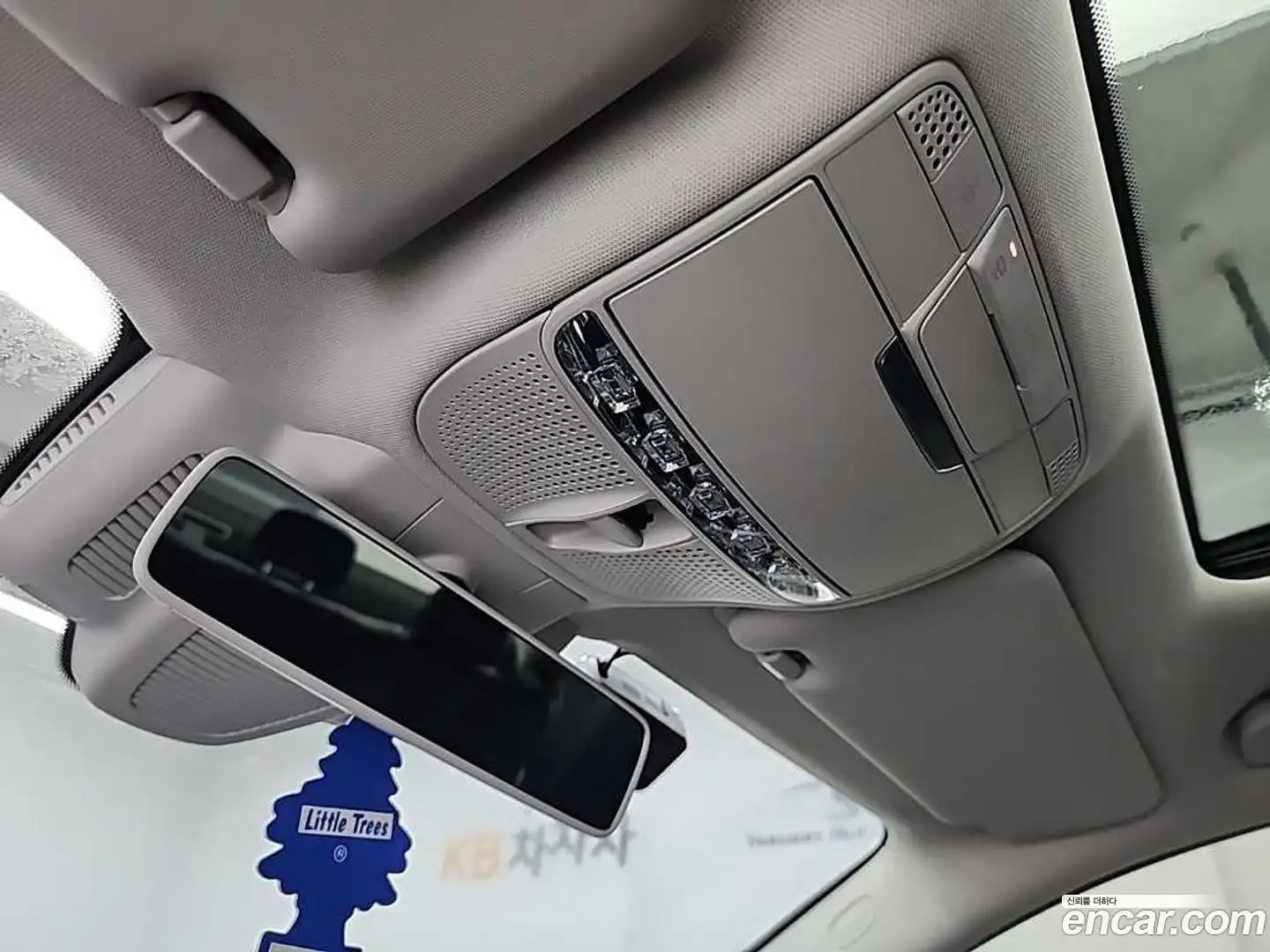 E-Class Mercedes-Benz 2017.3-OPTION-015