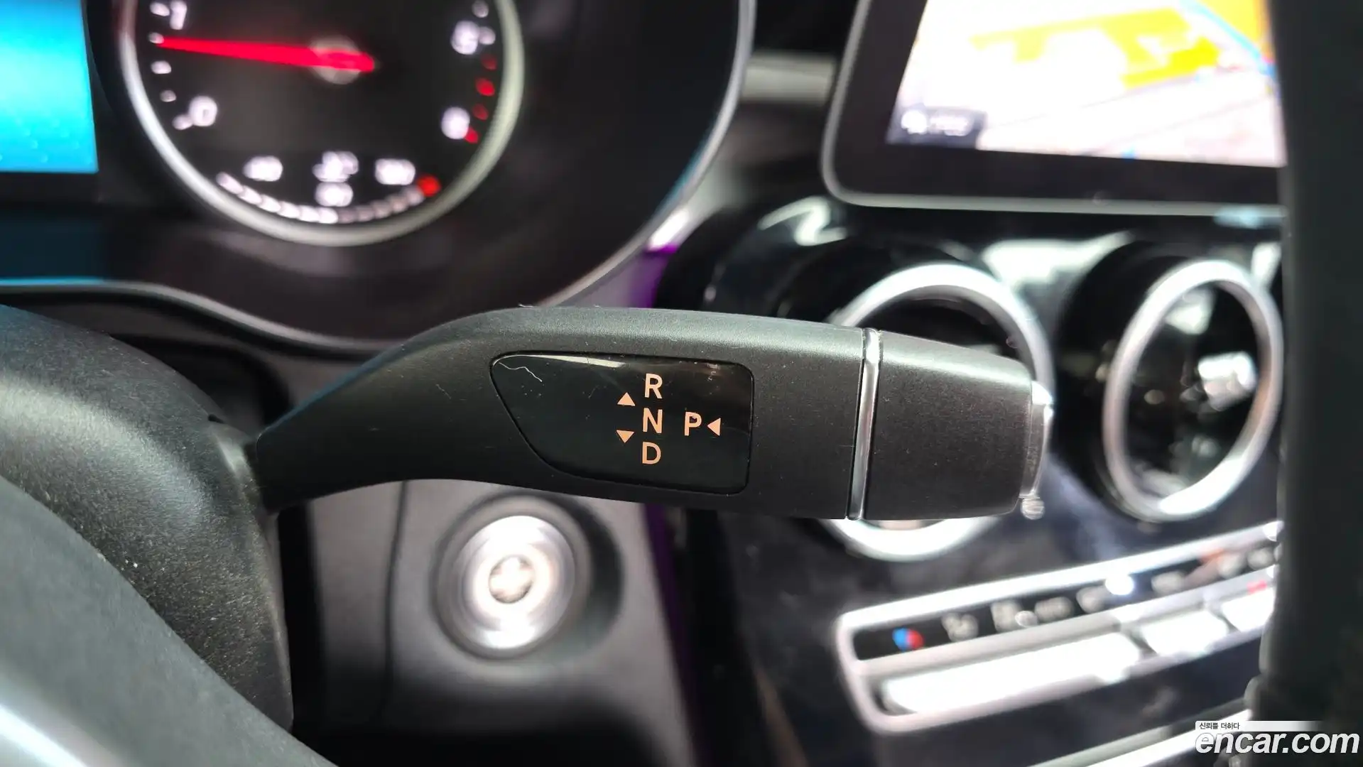 C-Class Mercedes-Benz 2020.2-INNER-009