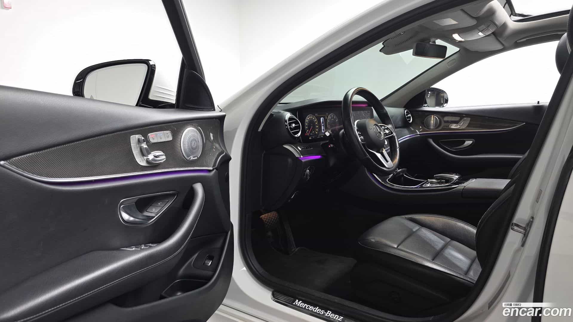 E-Class Mercedes-Benz 2020.3-INNER-010