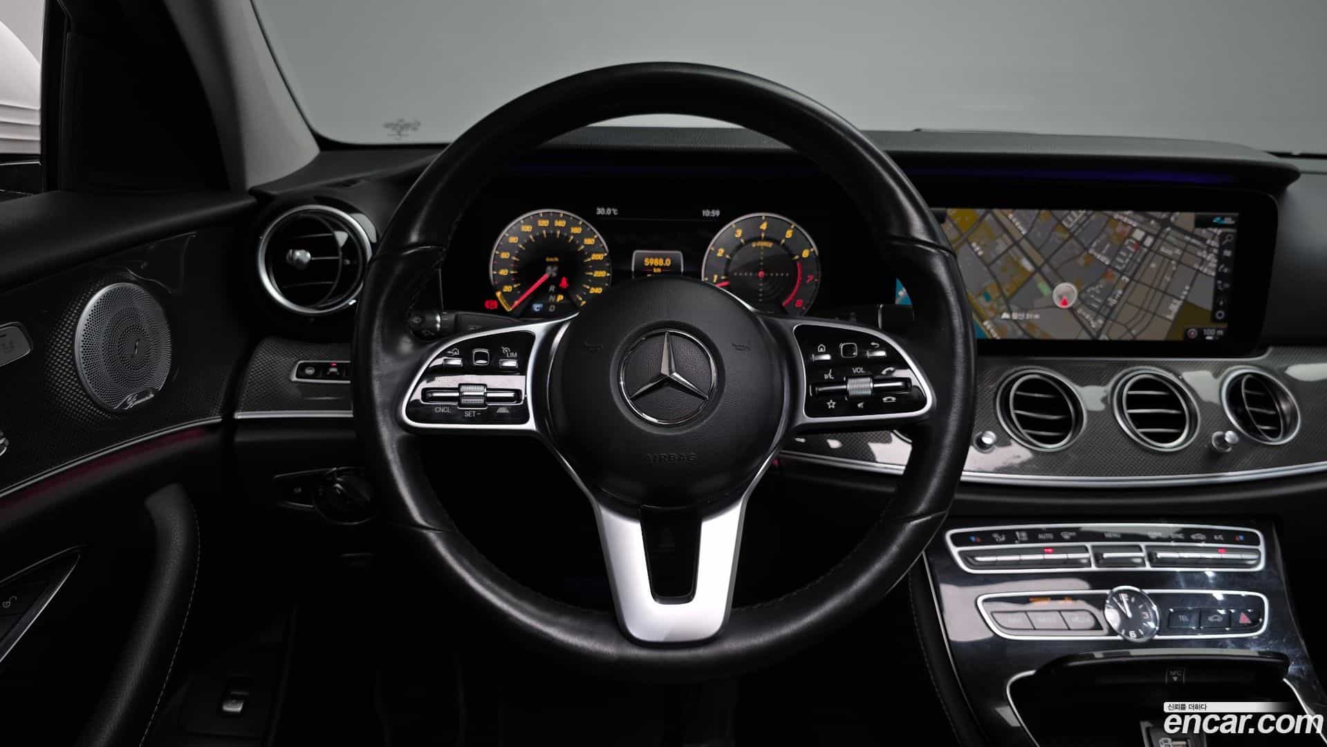 E-Class Mercedes-Benz 2020.3-OPTION-016