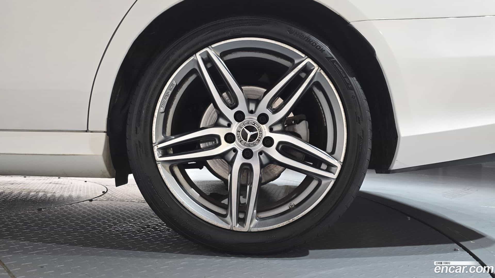E-Class Mercedes-Benz 2020.3-OUTER-031