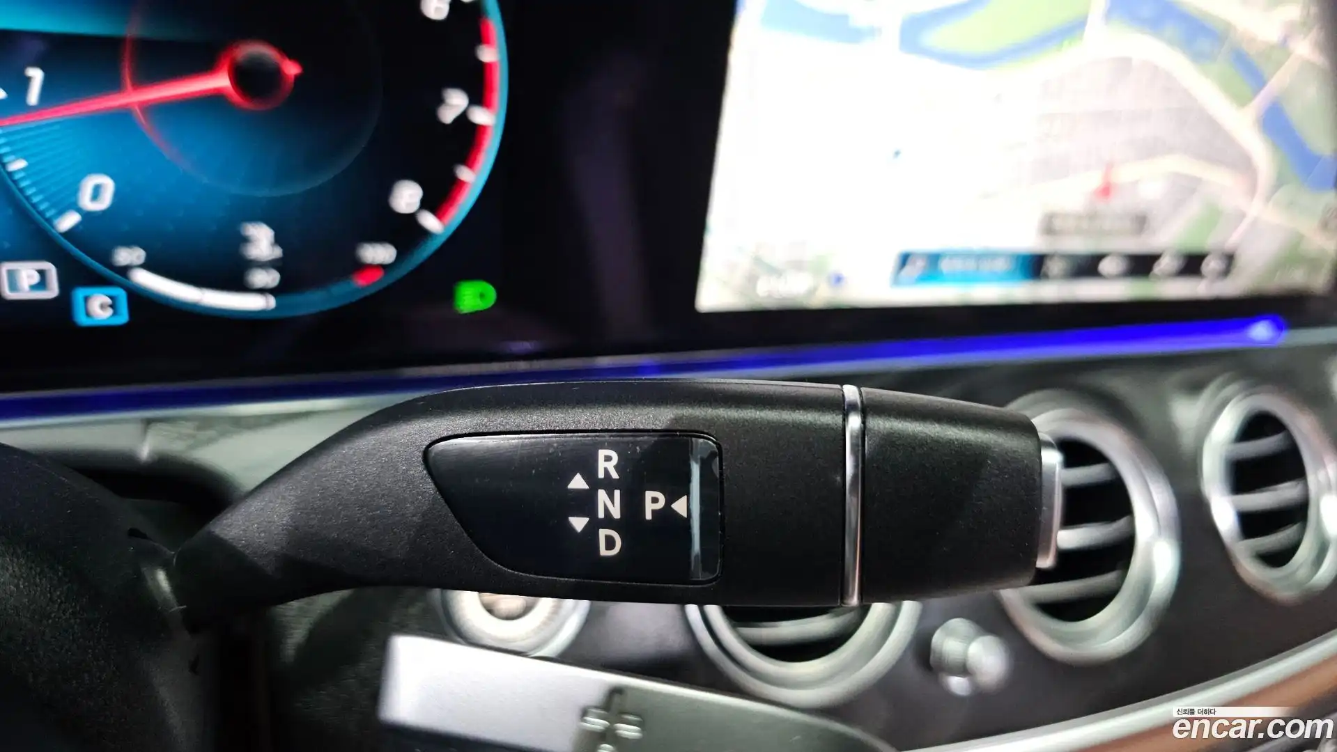 E-Class Mercedes-Benz 2023.9-INNER-009