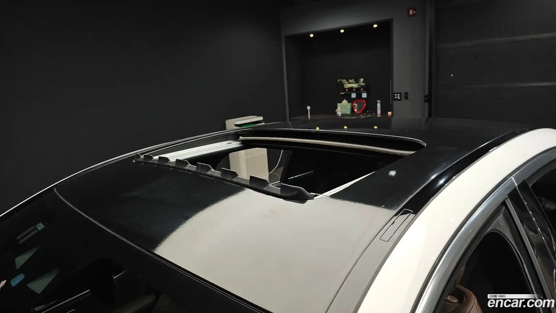E-Class Mercedes-Benz 2023.9-OPTION-023