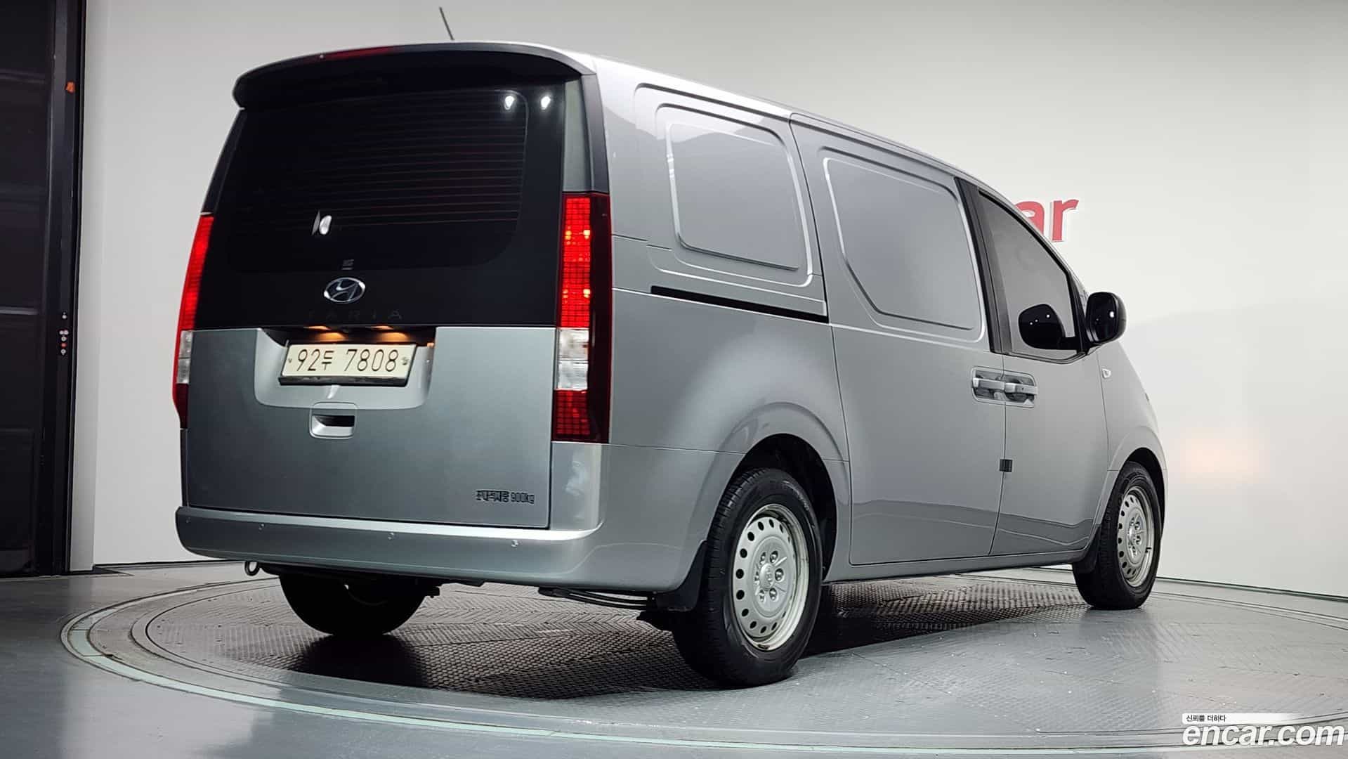 Staria Hyundai 2021.5-OUTER-002