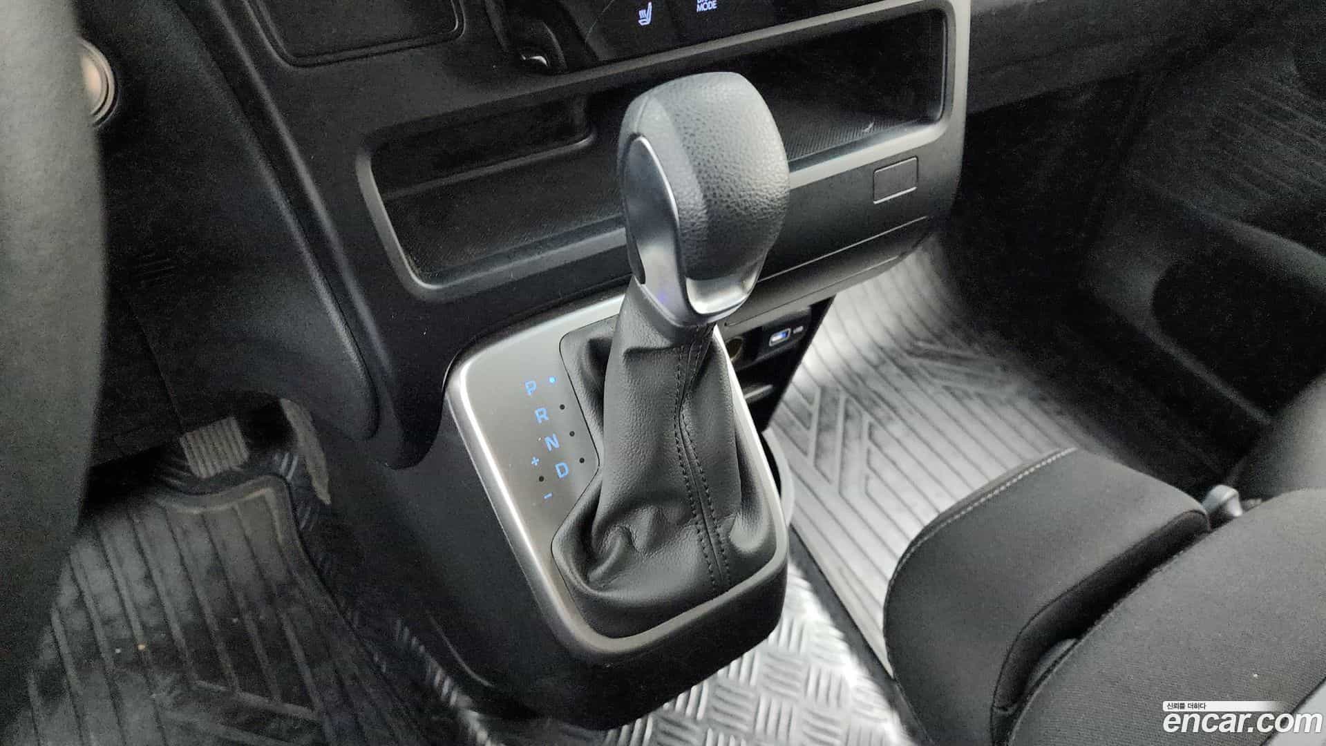 Staria Hyundai 2021.5-INNER-009