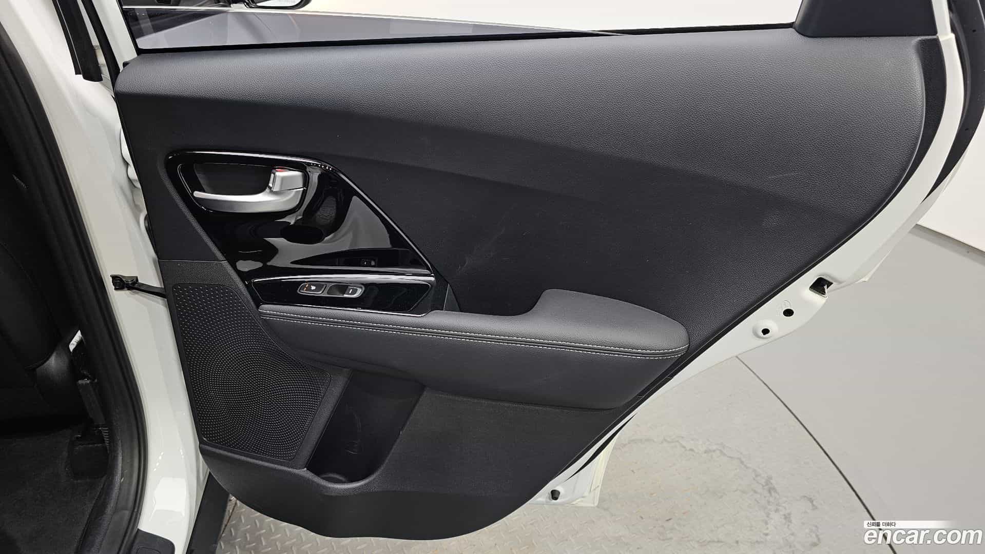 Niro Kia 2021.6-INNER-035