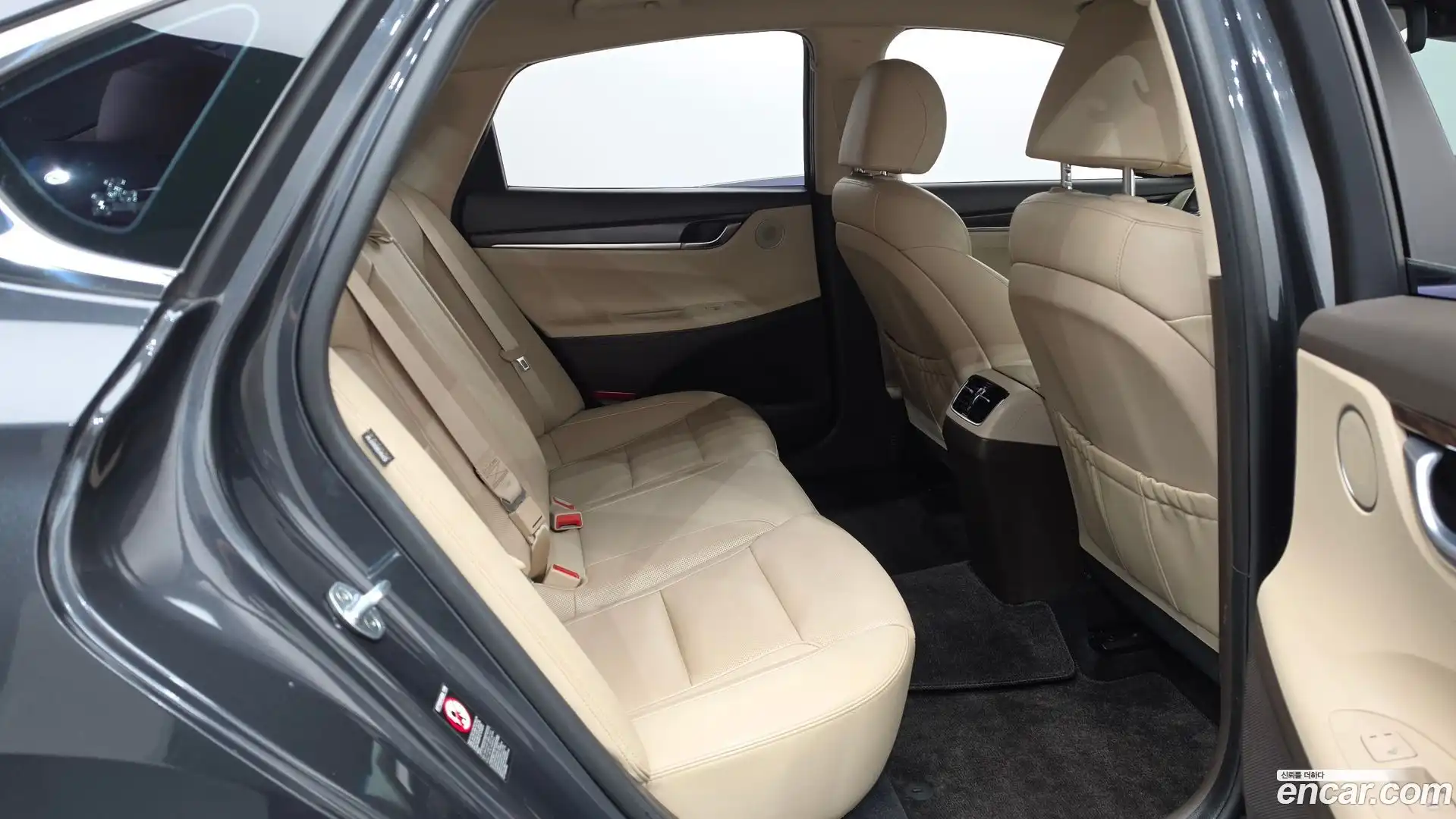 Grandeur Hyundai 2017.1-OPTION-015