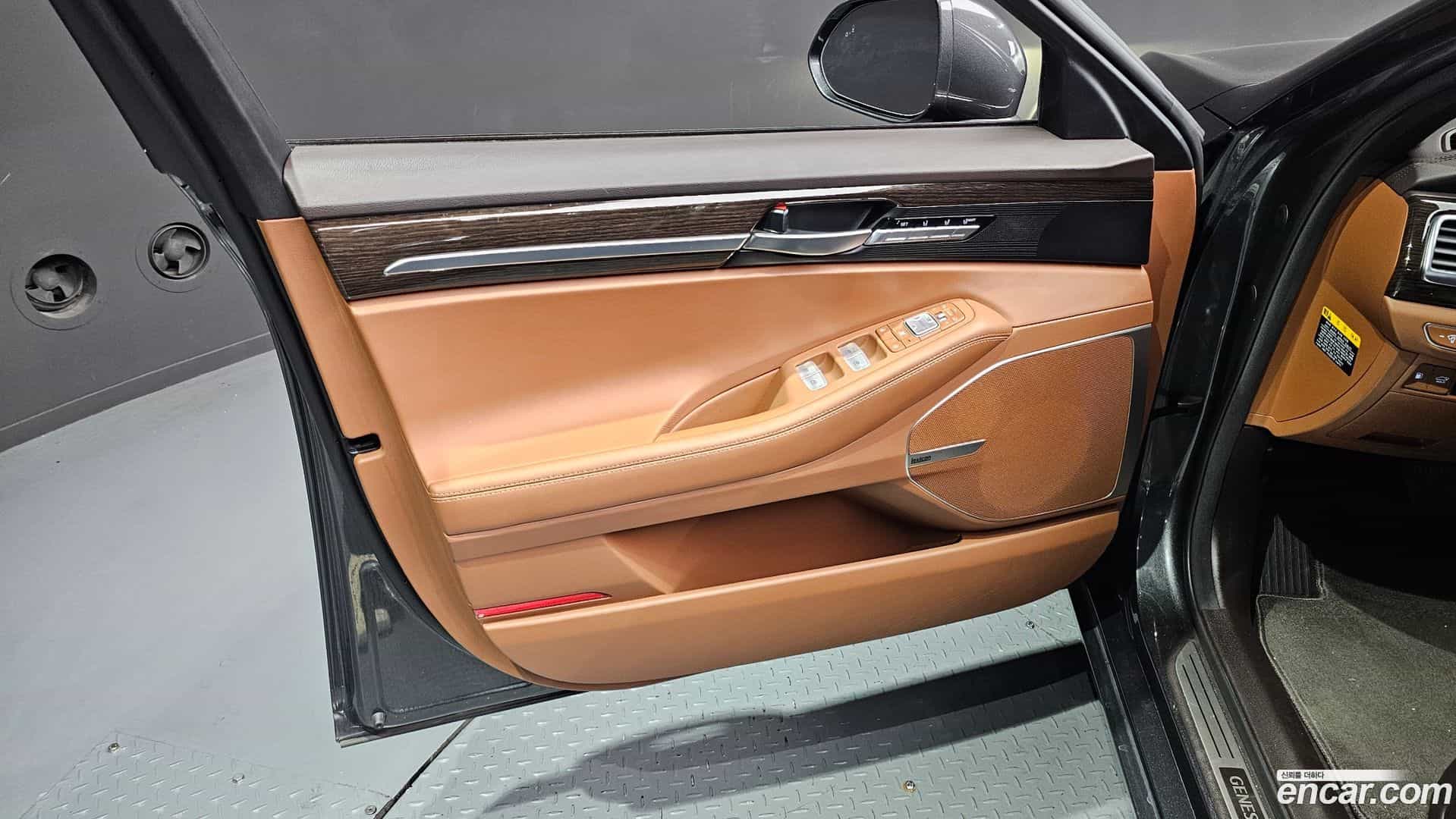 G90 Genesis 2019.10-INNER-034