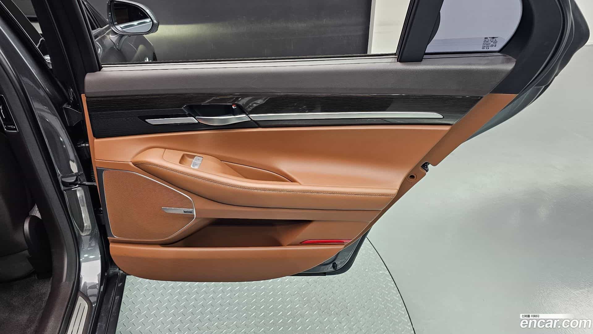 G90 Genesis 2019.10-INNER-035
