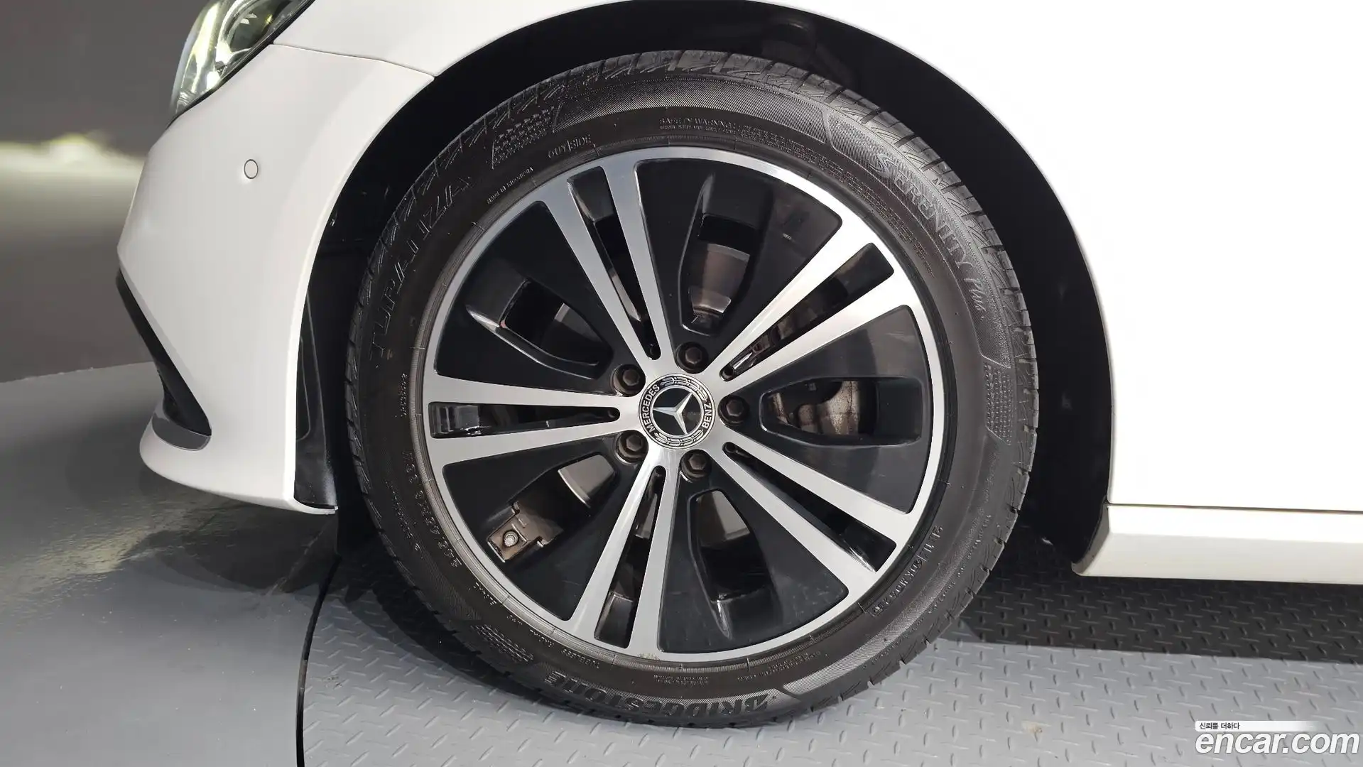 E-Class Mercedes-Benz 2020.11-OUTER-005