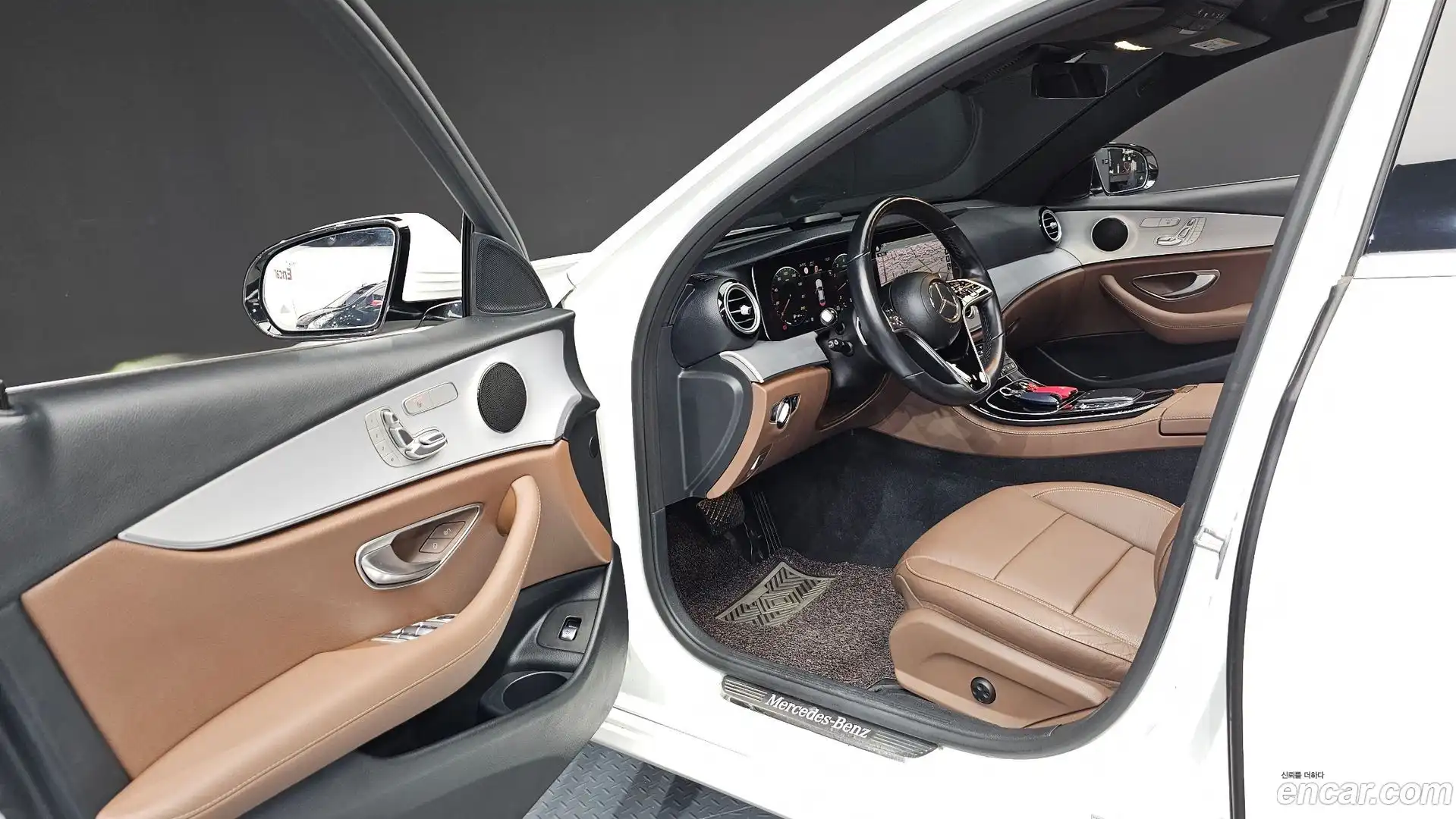 E-Class Mercedes-Benz 2020.11-INNER-010