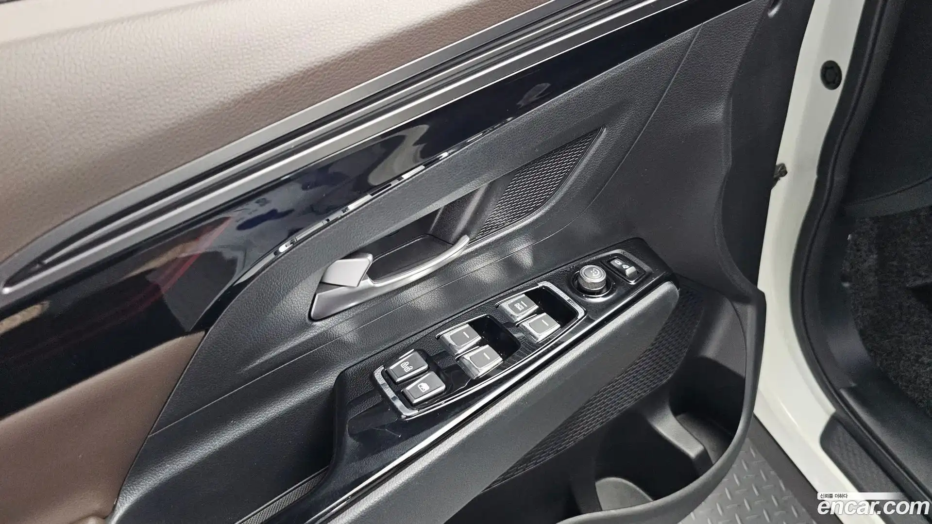 KORANDO KG Mobility 2019.9-OPTION-023