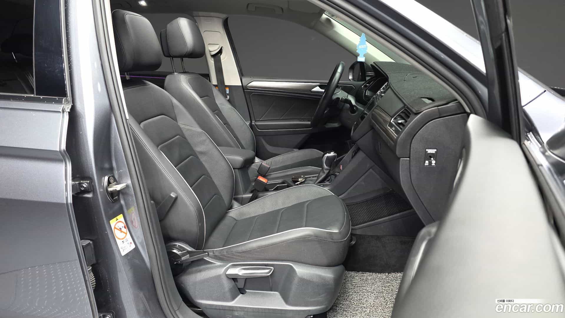 Tiguan Volkswagen 2022.11-OPTION-015