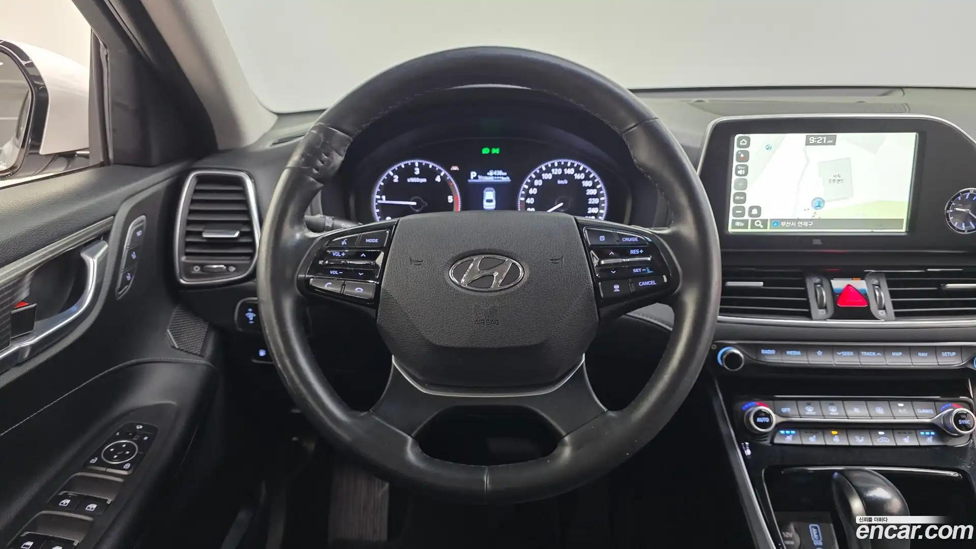 Grandeur Hyundai 2018.0-OPTION-017