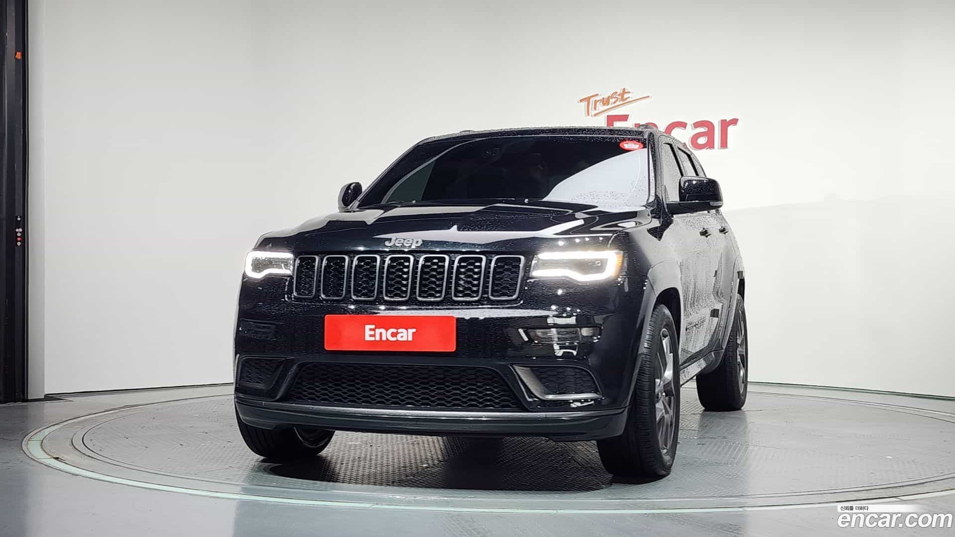 Cherokee Jeep 2020.5-OUTER-003