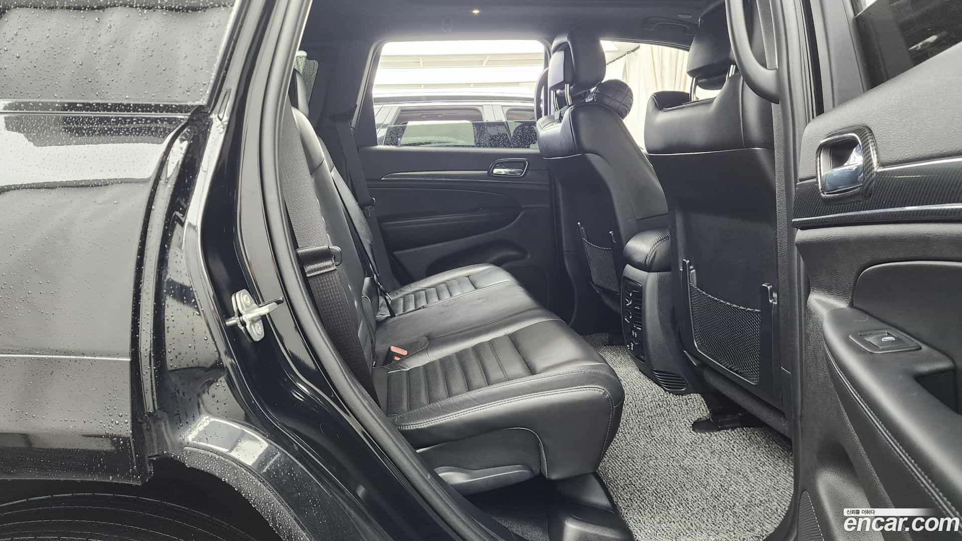 Cherokee Jeep 2020.5-OPTION-016