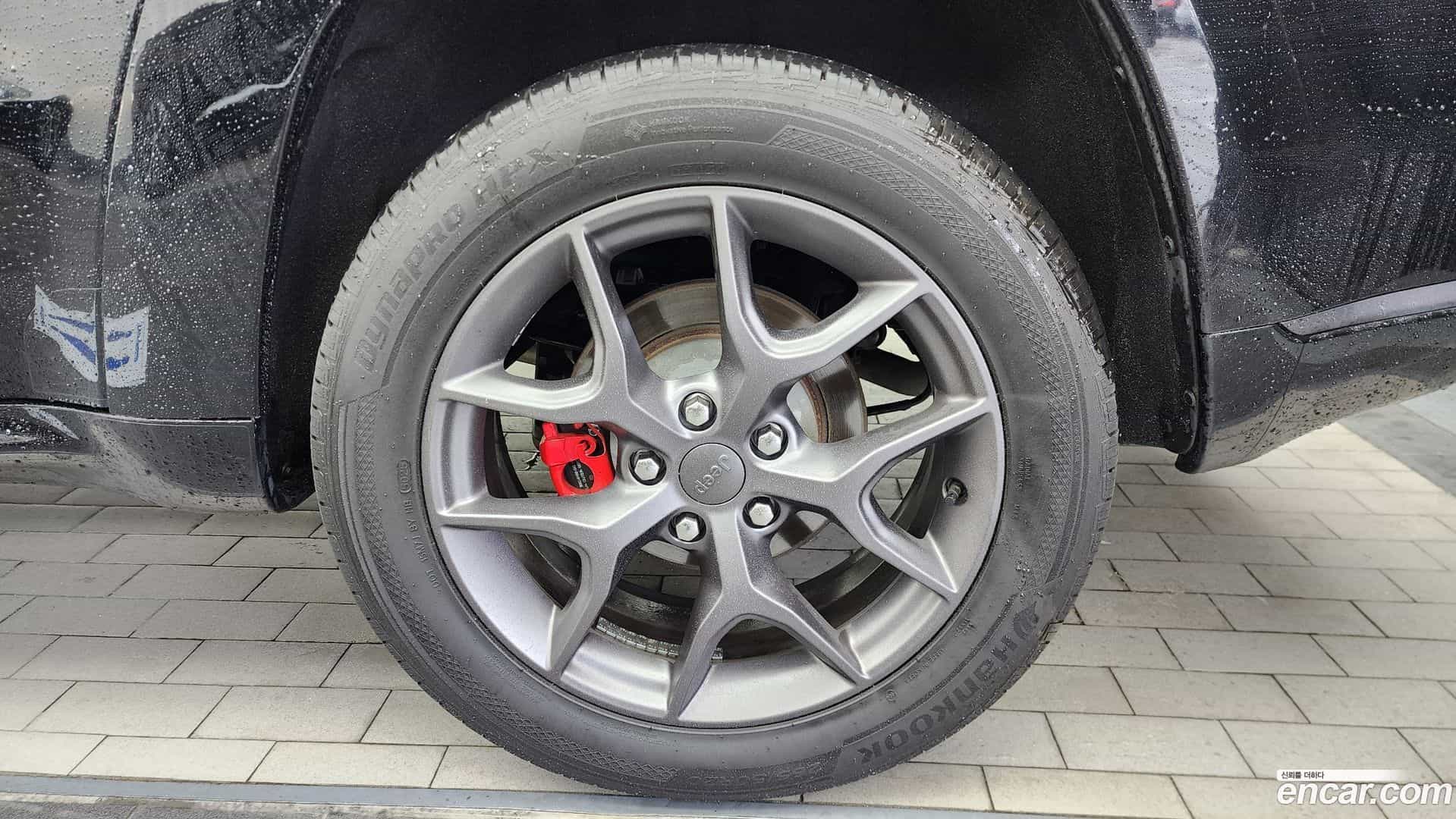 Cherokee Jeep 2020.5-OUTER-031