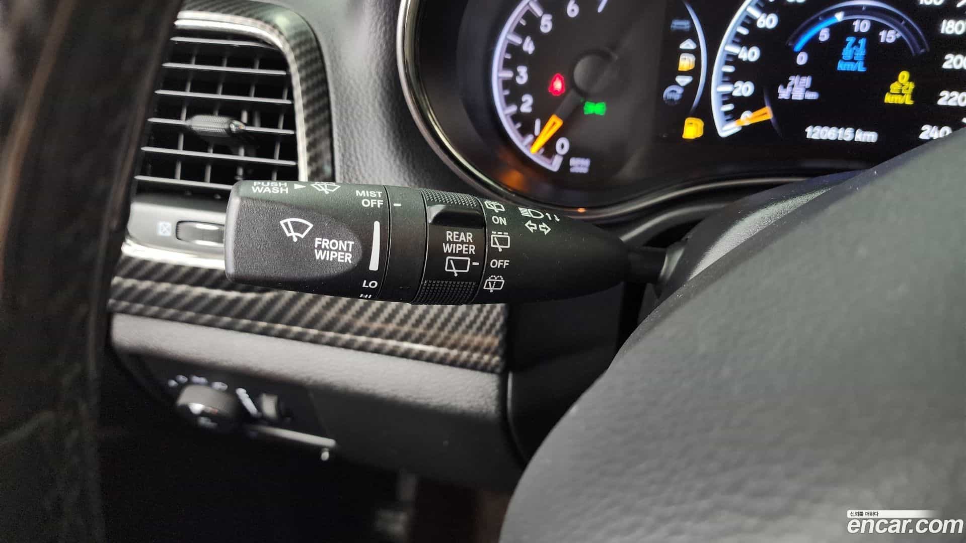 Cherokee Jeep 2020.5-OPTION-041