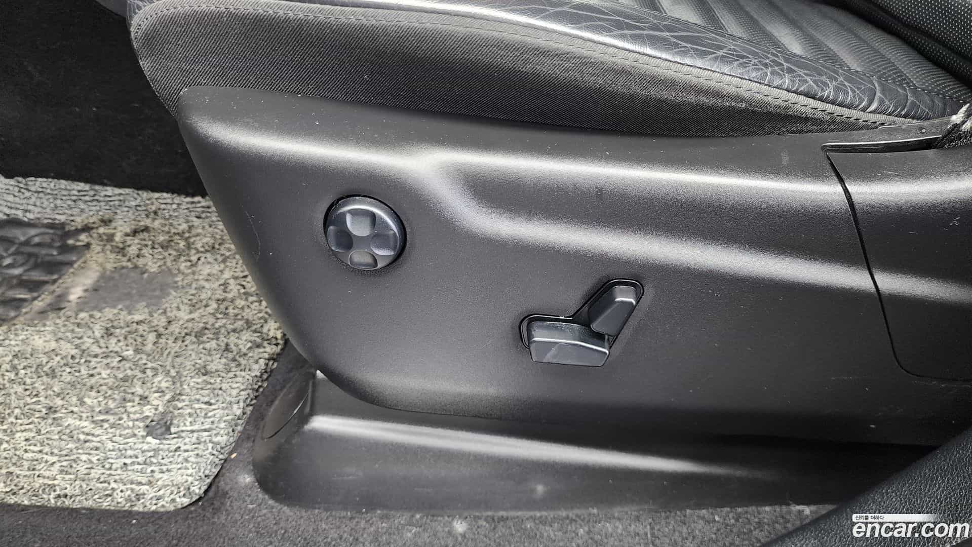 Cherokee Jeep 2020.5-OPTION-045