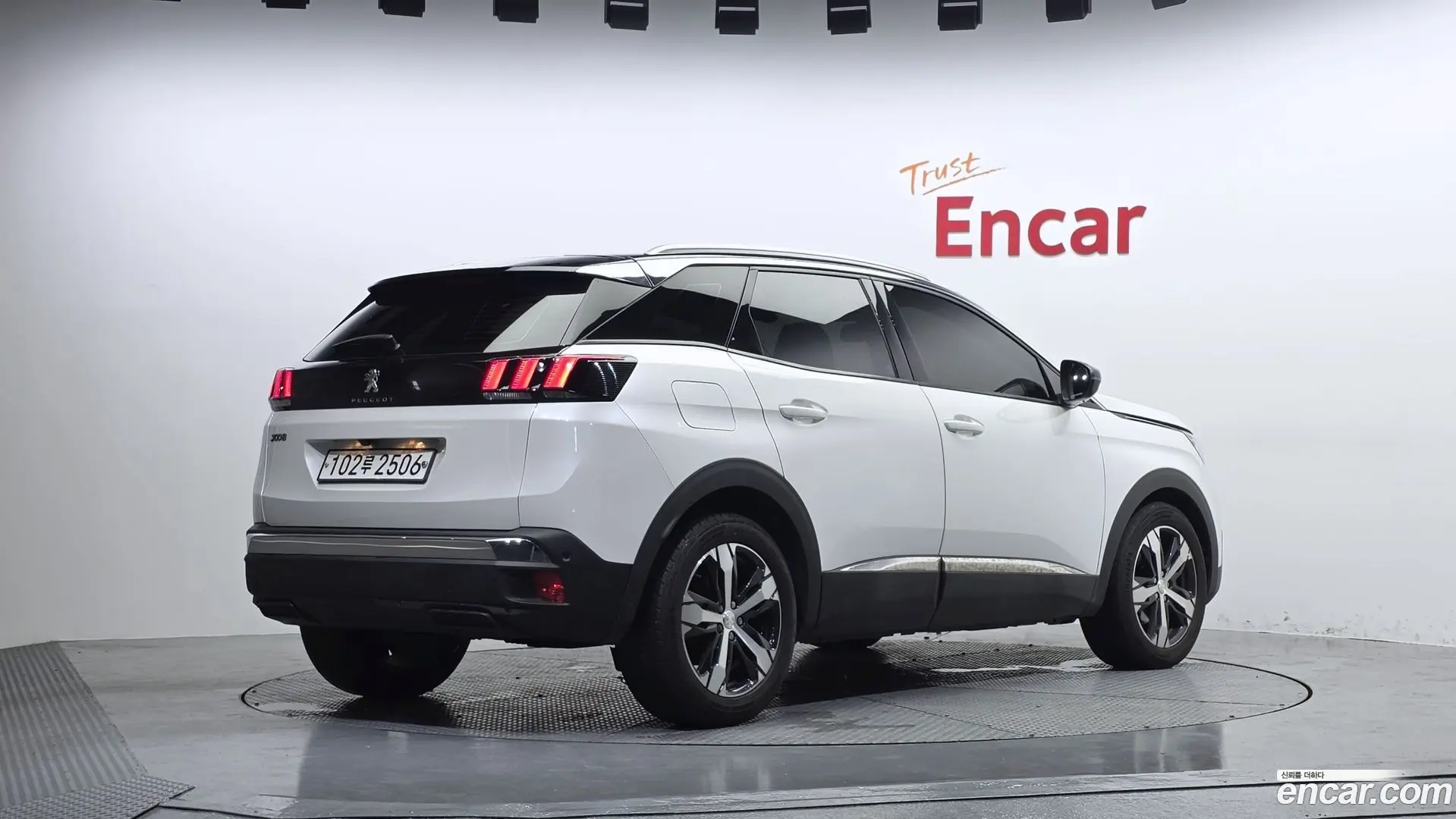 Main__Slider__Photo:3008 Peugeot 2019.11-1