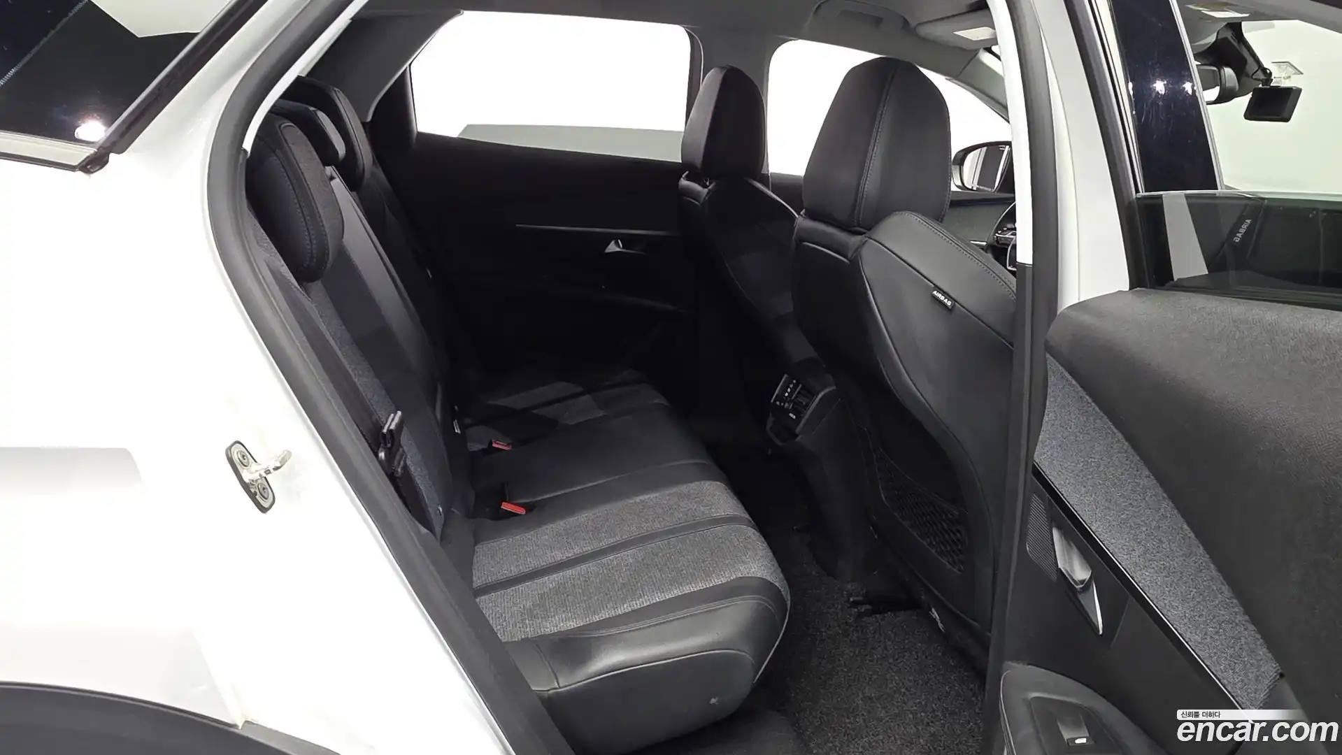 3008 Peugeot 2019.11-OPTION-015