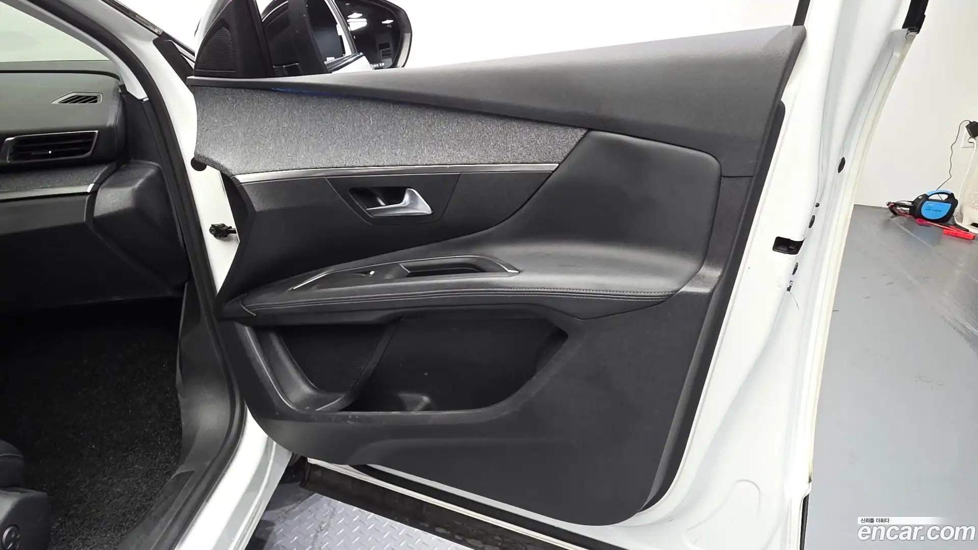 3008 Peugeot 2019.11-INNER-034