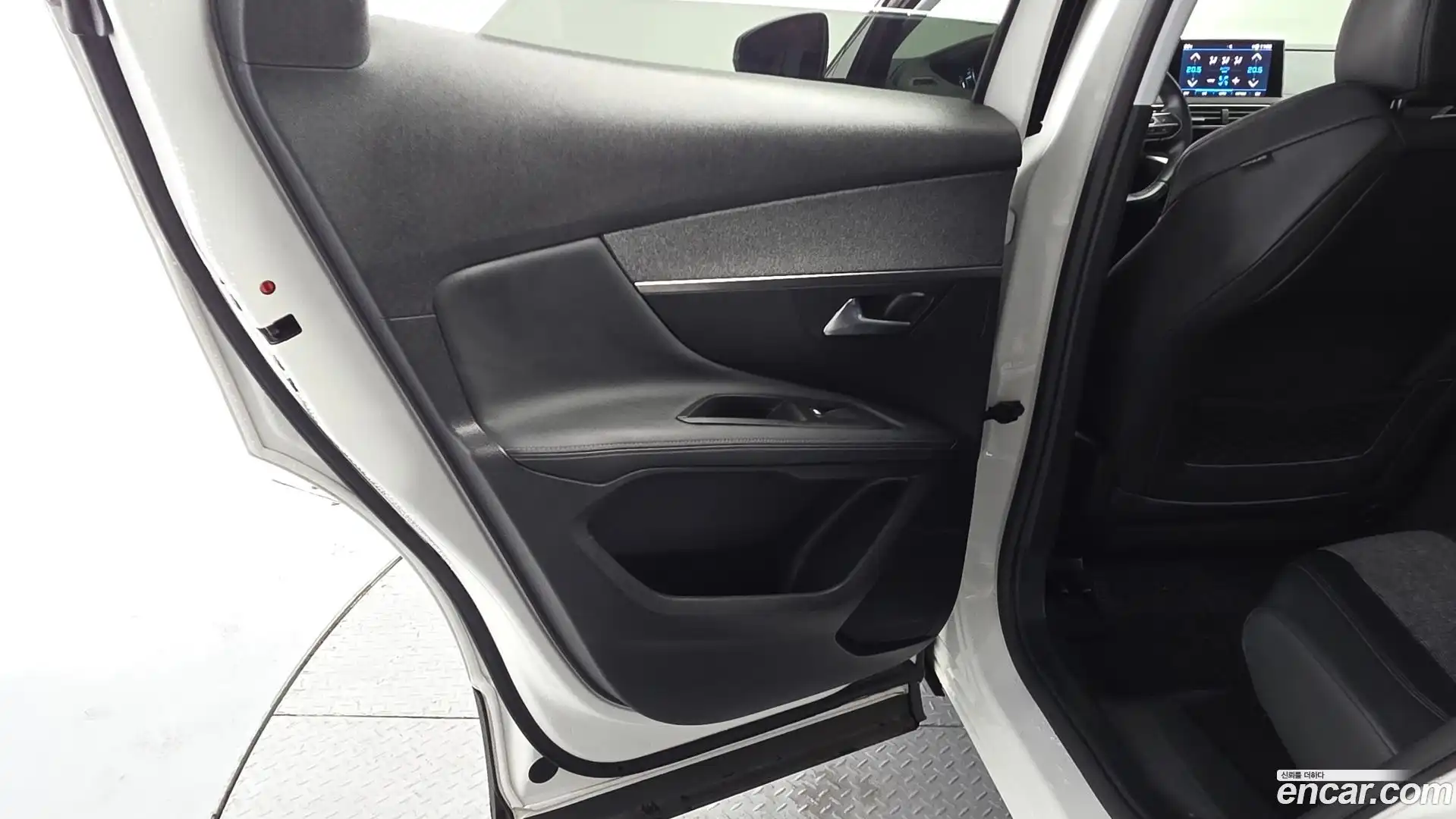 3008 Peugeot 2019.11-INNER-035
