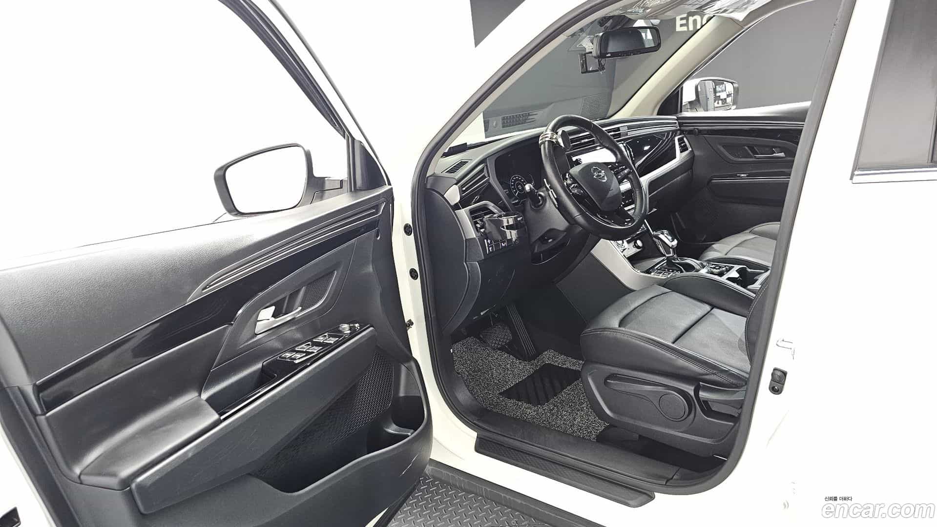 KORANDO KG Mobility 2020.6-INNER-010